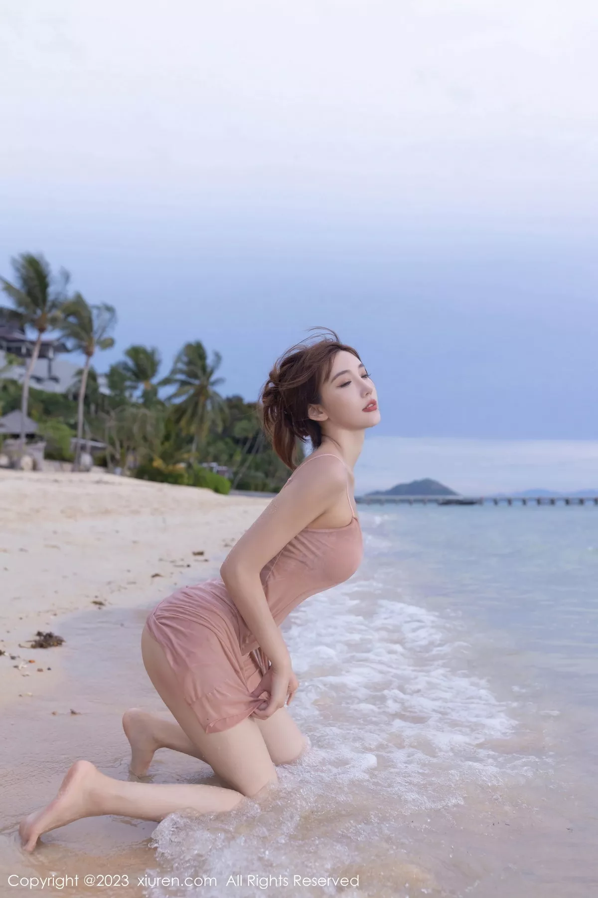 秀人集.com_[XiuRen秀人网]No.7501_模特陆萱萱性感粉色蕾丝内衣配超薄无内肉丝秀惹火身材诱惑写真77P