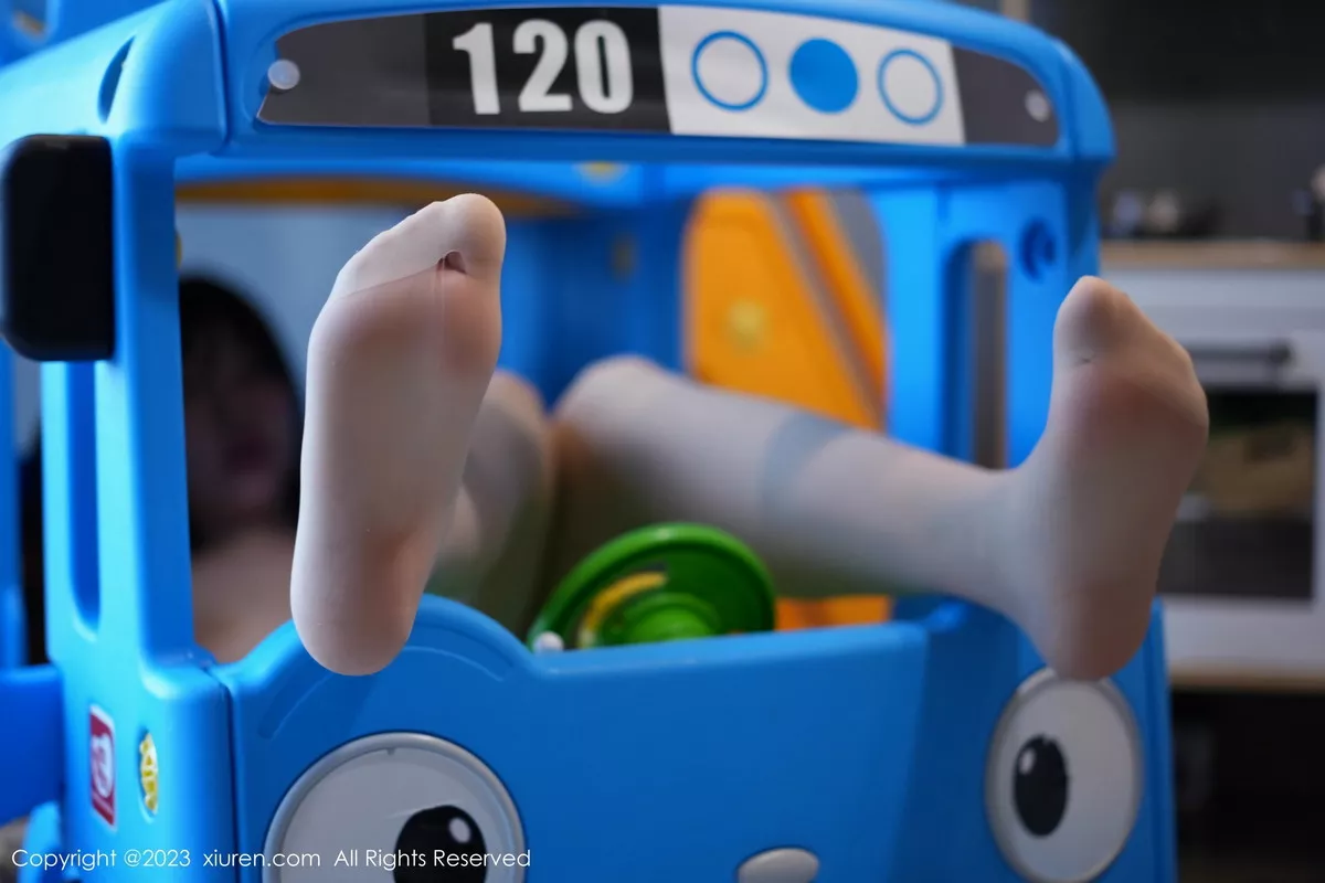 秀人集.com_[XiuRen秀人网]No.7505_女神王雨纯性感蓝色连体泳装配超薄肉丝秀曼妙身姿惹火诱惑写真70P