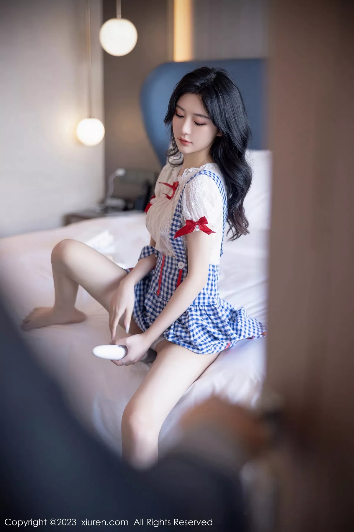 秀人集.com_[XiuRen秀人网]No.7509_模特幼幼性感蓝白格子萝莉裙服饰多面视角秀完美身材诱惑写真110P