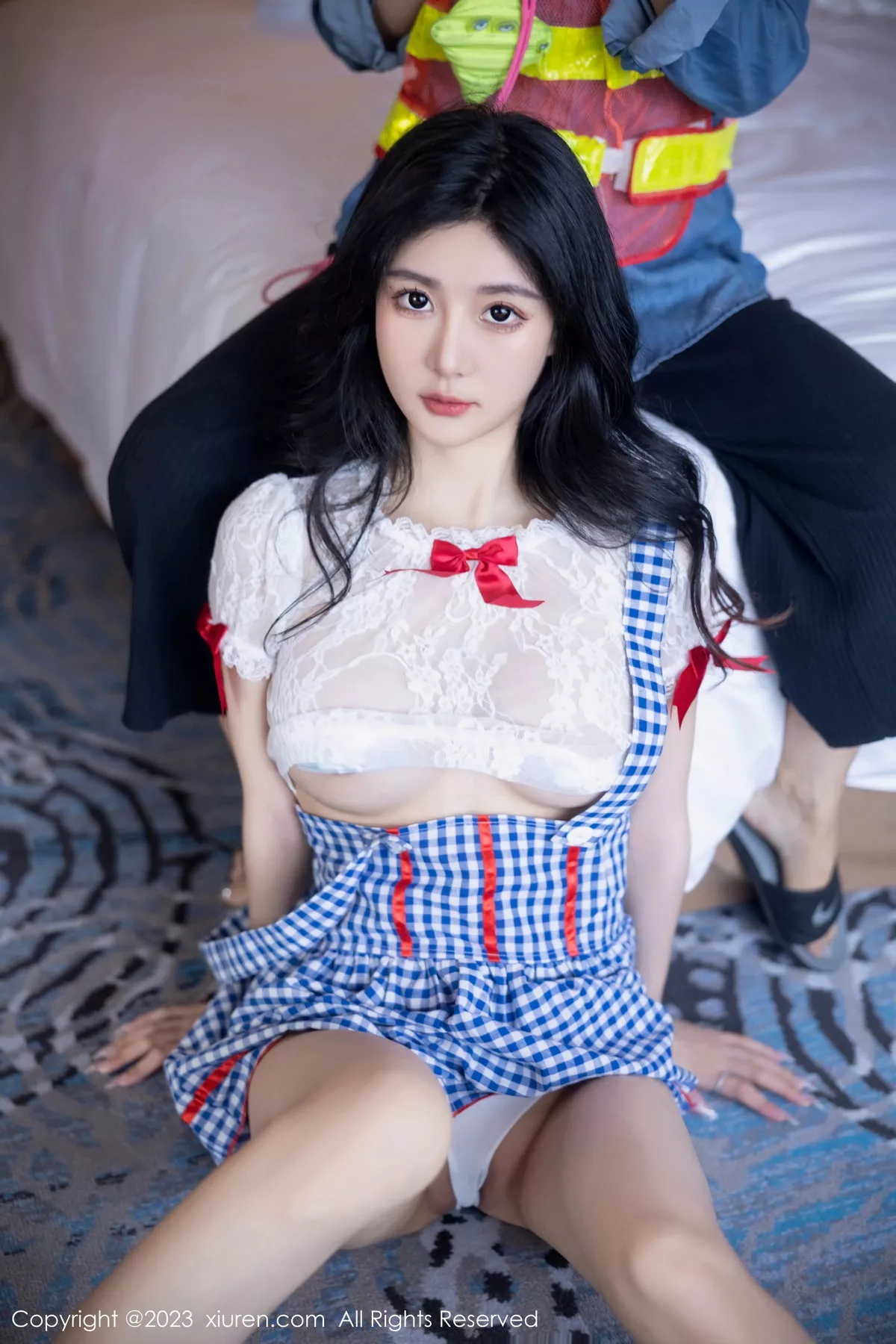 秀人集.com_[XiuRen秀人网]No.7509_模特幼幼性感蓝白格子萝莉裙服饰多面视角秀完美身材诱惑写真110P