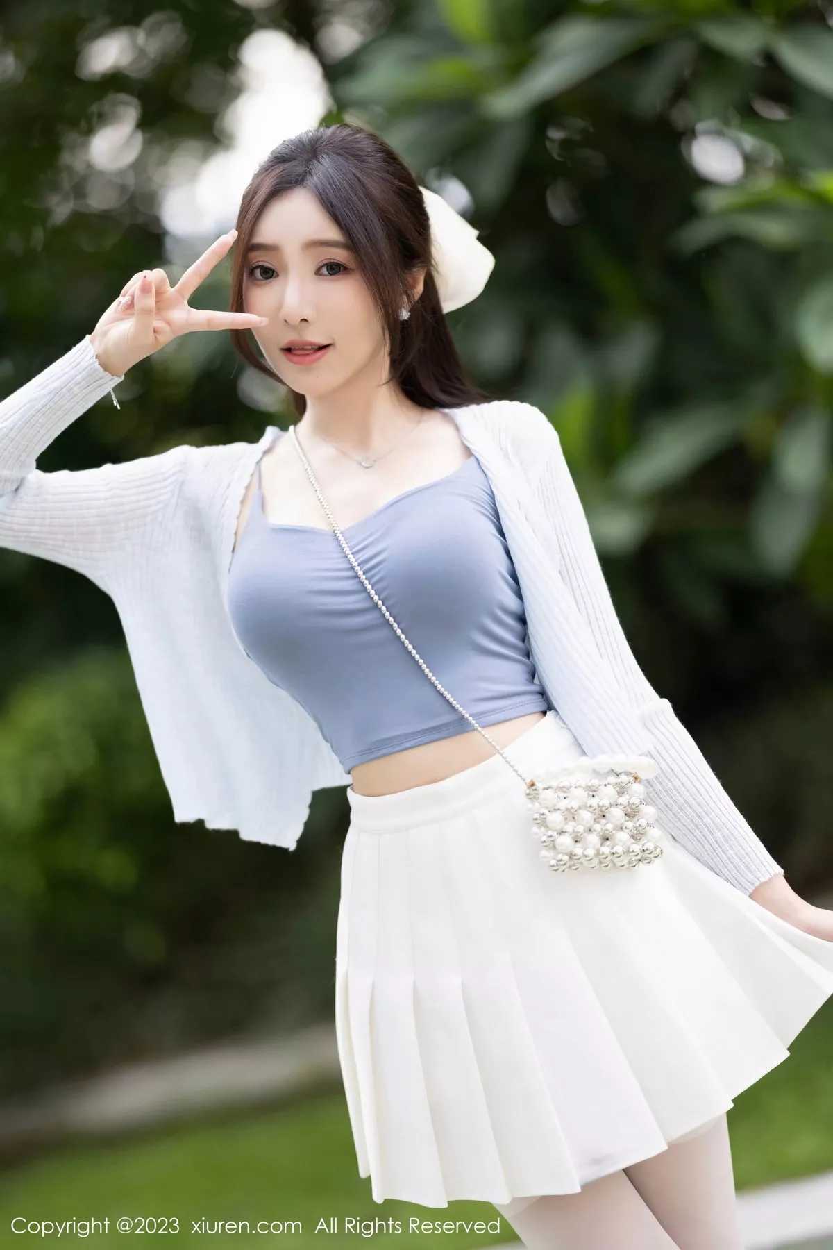 秀人集.com_[XiuRen秀人网]No.7515_女神王馨瑶yanni性感浅色服饰配短裙露白丝吊袜秀美腿诱惑写真82P