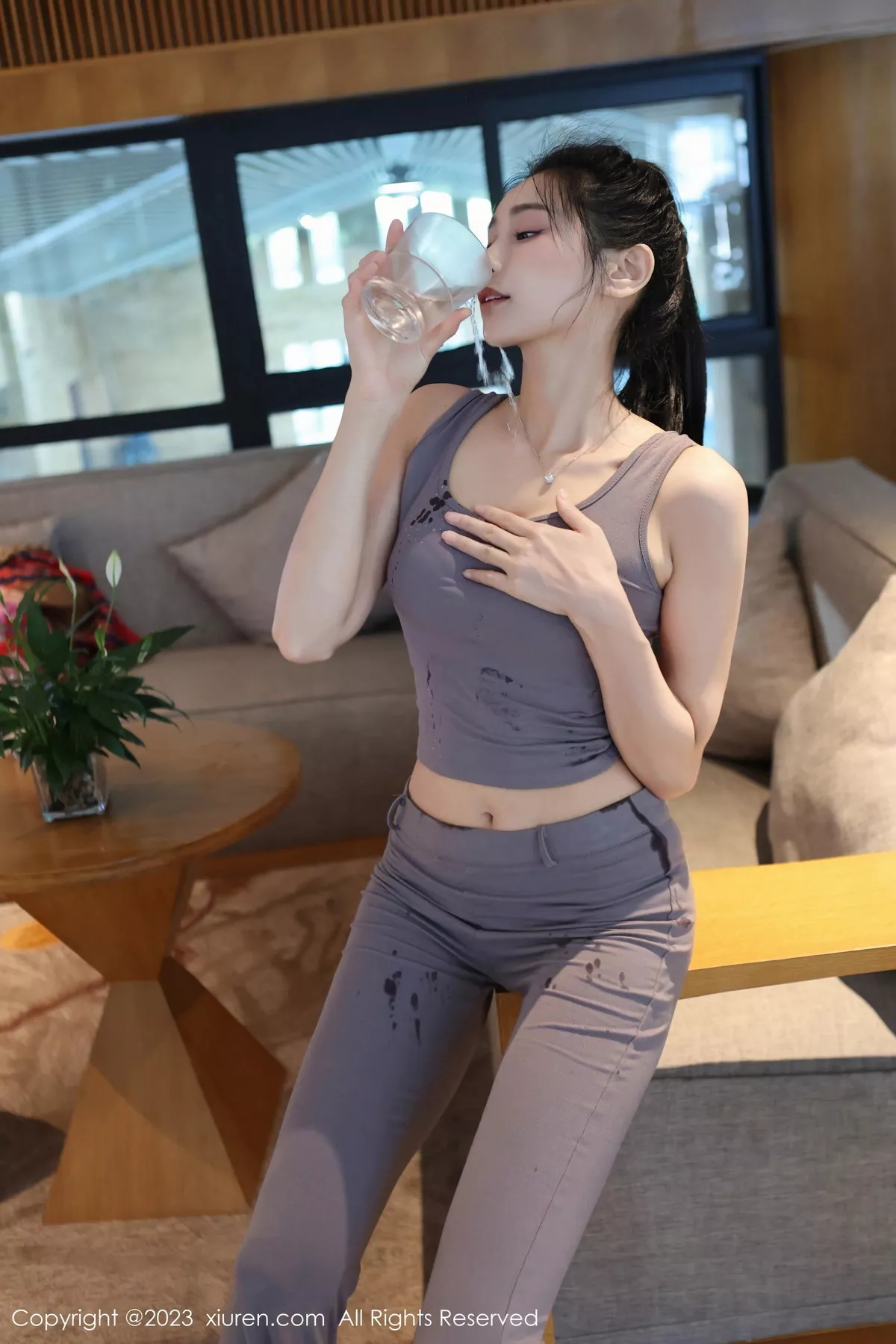 秀人集.com_[XiuRen秀人网]No.7512_模特草莓mm性感灰色运动服露粉色内衣秀曼妙身姿迷人诱惑写真71P