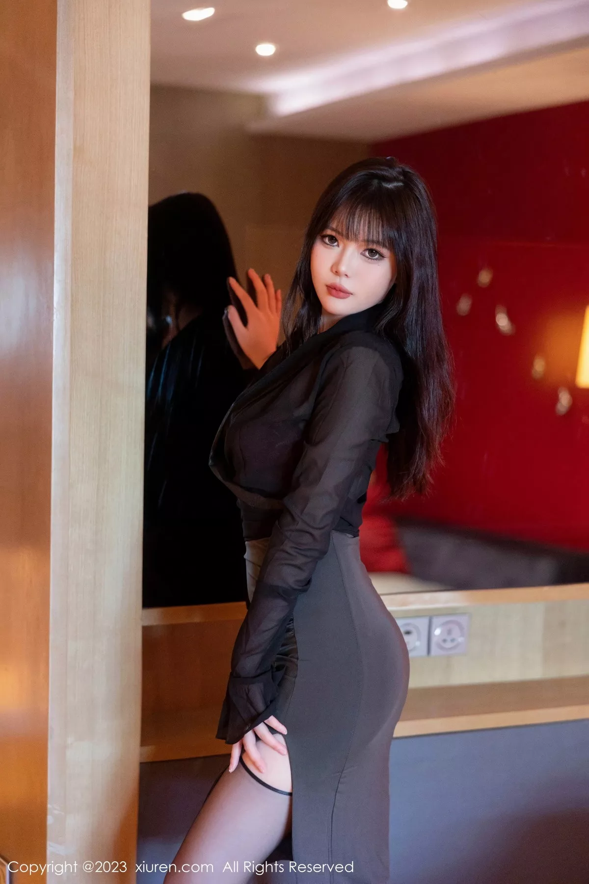 秀人集.com_[XiuRen秀人网]No.7523_模特Arude薇薇性感红色蕾丝情趣内衣配黑丝吊袜极致魅惑写真83P