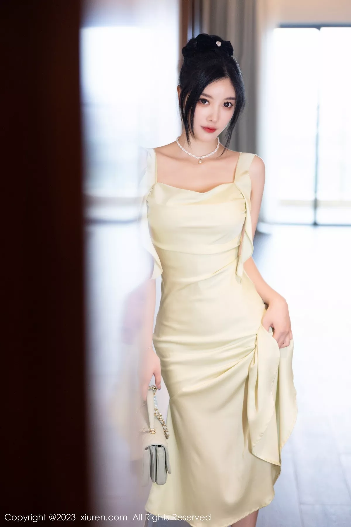 秀人集.com_[XiuRen秀人网]No.7410_女神杨晨晨Yome淡绿连衣长裙+轻透薄纱情趣旗袍惹火诱惑写真82P