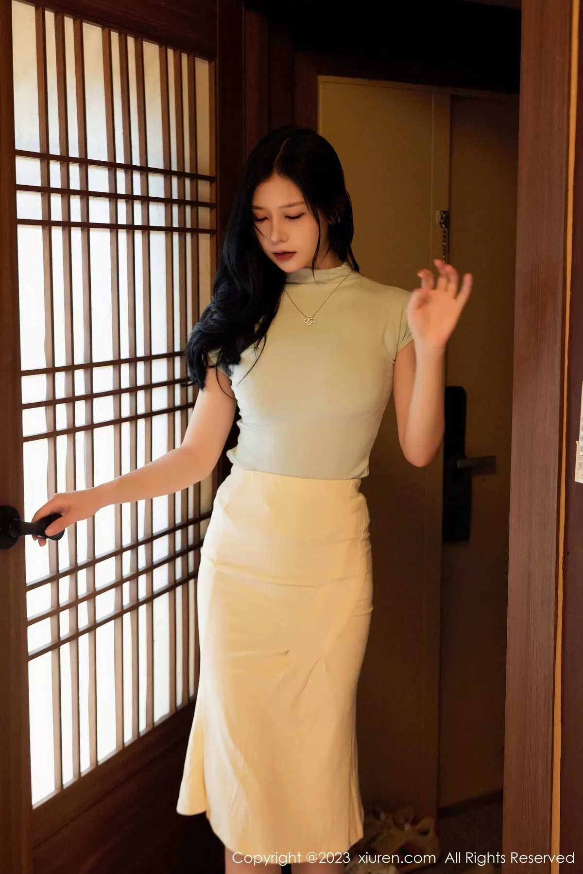 秀人集.com_[XiuRen秀人网]No.7531_模特尹甜甜淡蓝色上衣配白色长裙露性感浅色内衣完美诱惑写真63P