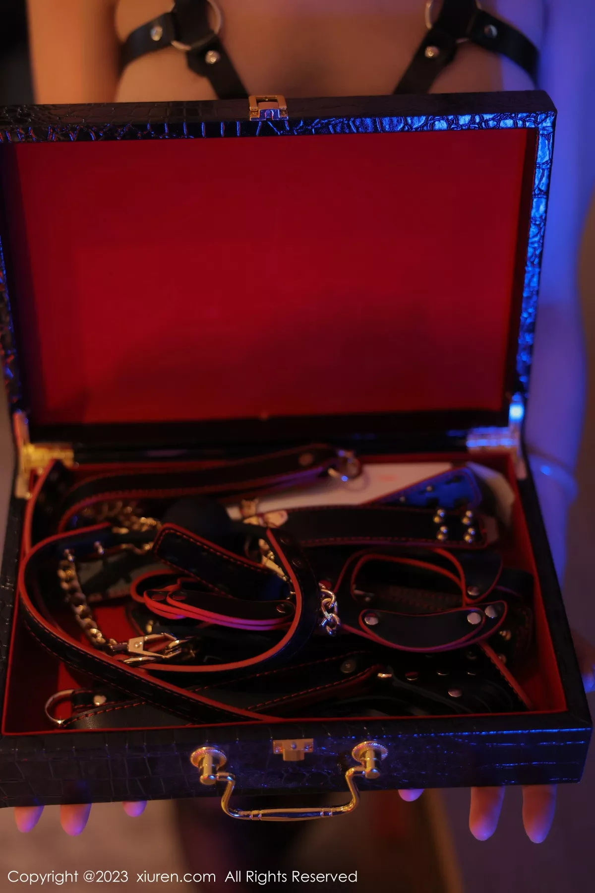 秀人集.com_[XiuRen秀人网]No.7583_模特唐宁宁性感黑色SM情趣服饰配超薄黑丝露豪乳遮点诱惑写真81P