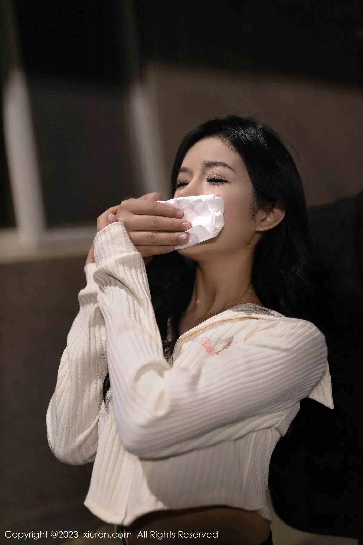 秀人集.com_[XiuRen秀人网]No.7588_模特谭小灵性感白T配黑短裙露红色内衣秀惹火身段完美诱惑写真74P