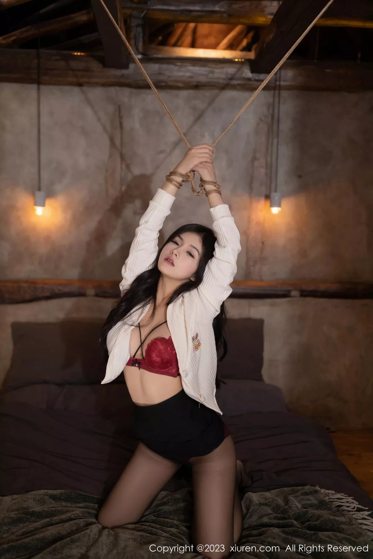 秀人集.com_[XiuRen秀人网]No.7588_模特谭小灵性感白T配黑短裙露红色内衣秀惹火身段完美诱惑写真74P