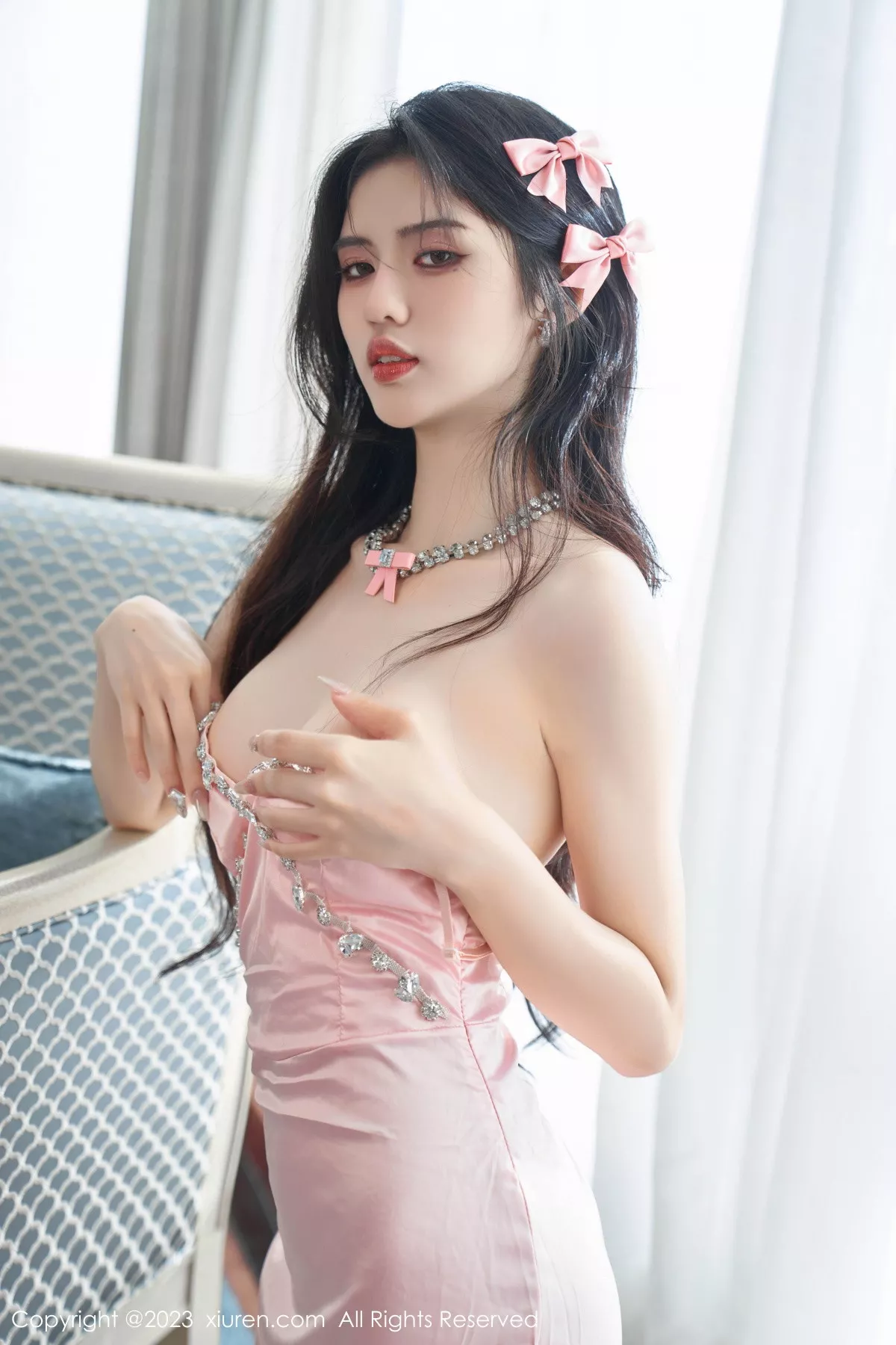 秀人集.com_[XiuRen秀人网]No.7595_模特浅浅Danny性感粉色连衣短裙半脱秀丰腴身姿撩人诱惑写真102P