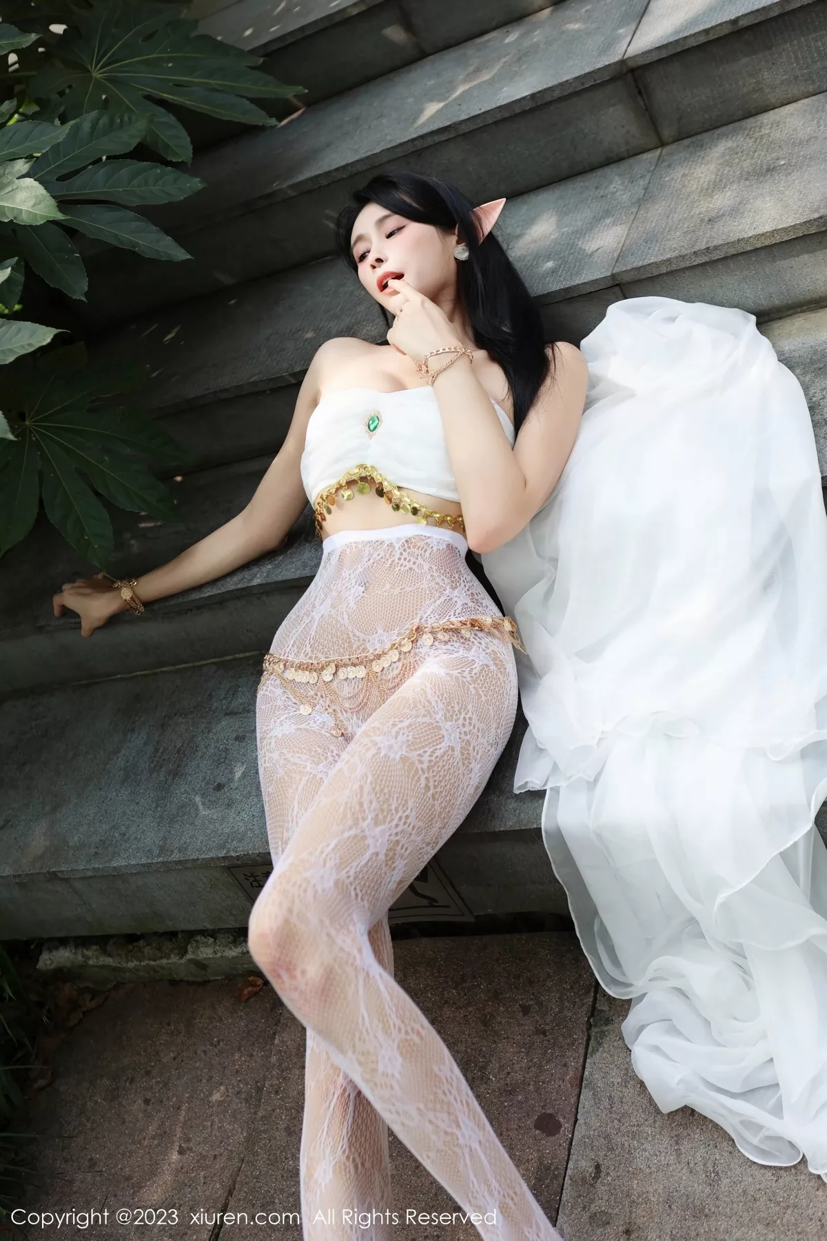 秀人集.com_[XiuRen秀人网]No.7598_模特草莓mm户外精灵装扮性感白丝网纱袜秀曼妙身姿诱惑写真70P