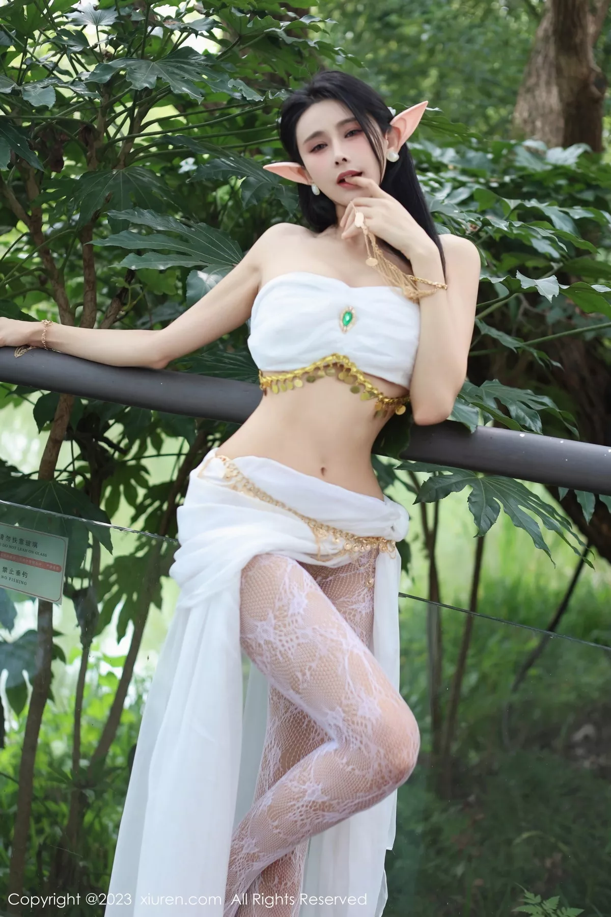 秀人集.com_[XiuRen秀人网]No.7598_模特草莓mm户外精灵装扮性感白丝网纱袜秀曼妙身姿诱惑写真70P