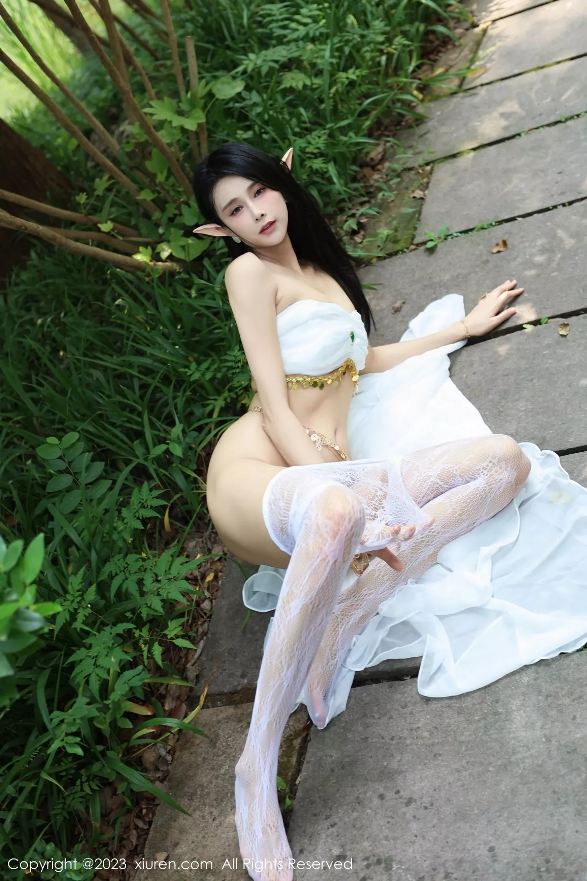 秀人集.com_[XiuRen秀人网]No.7598_模特草莓mm户外精灵装扮性感白丝网纱袜秀曼妙身姿诱惑写真70P