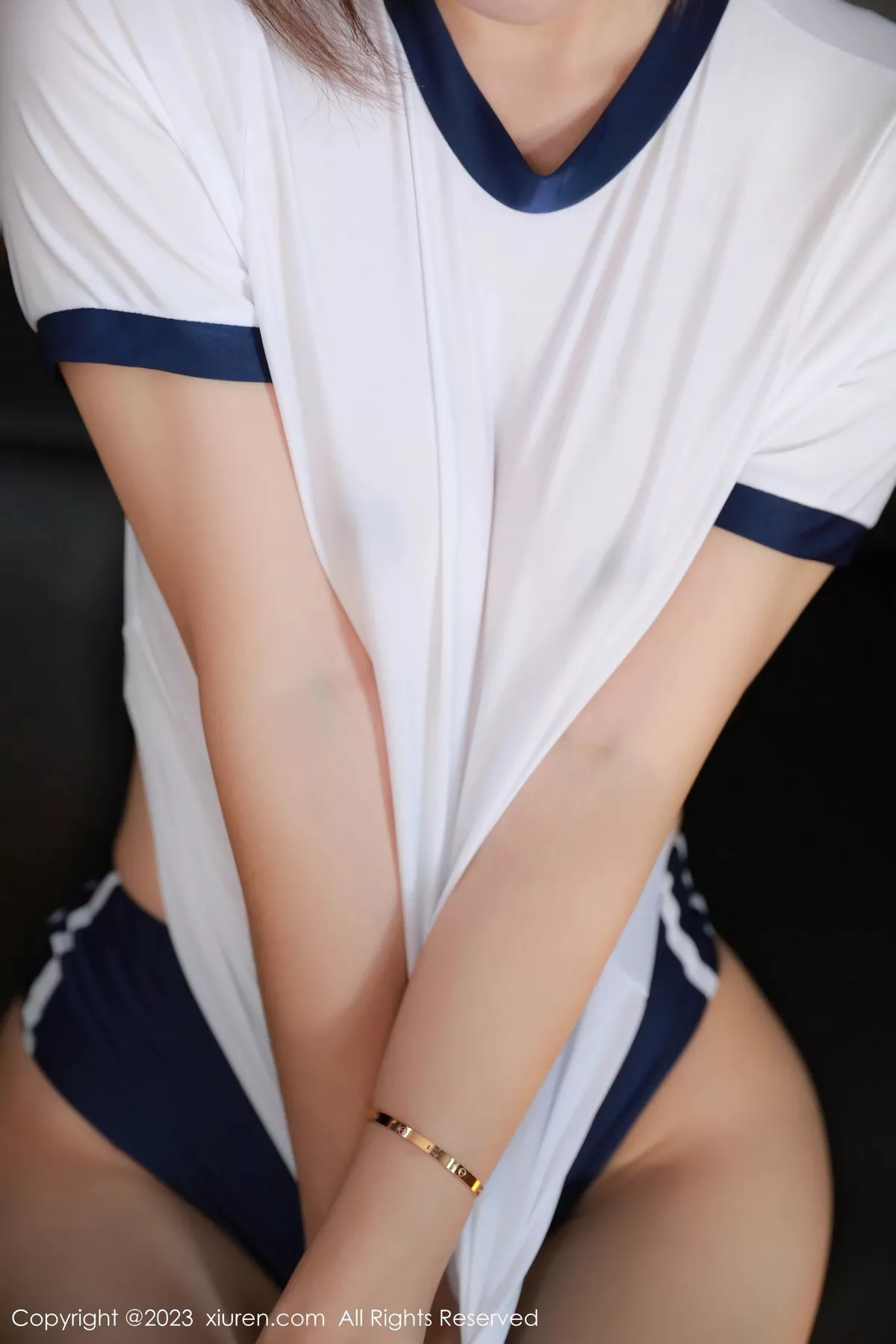 秀人集.com_[XiuRen秀人网]No.7600_模特白笑笑性感白色运动服饰配白丝袜秀白嫩肌肤完美诱惑写真72P