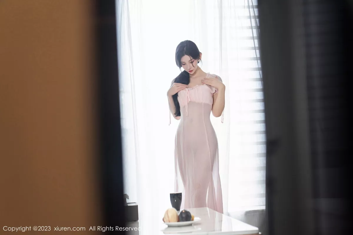 秀人集.com_[XiuRen秀人网]No.7615_女神周于希Sally私房性感粉色薄纱长裙透视秀惹火身材诱惑写真120P