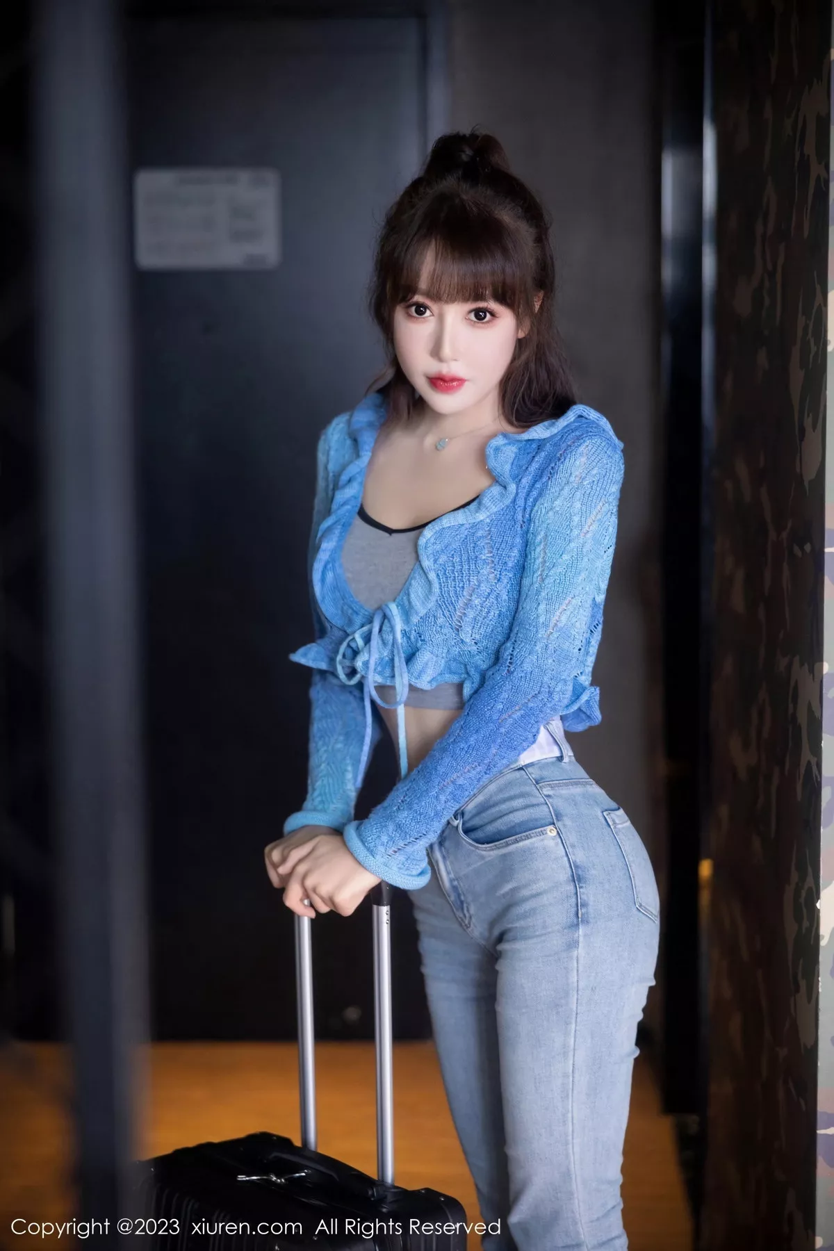 秀人集.com_[XiuRen秀人网]No.7540_模特白笑笑性感蓝色衣露灰色内衣配牛仔裤秀曼妙身姿诱惑写真80P