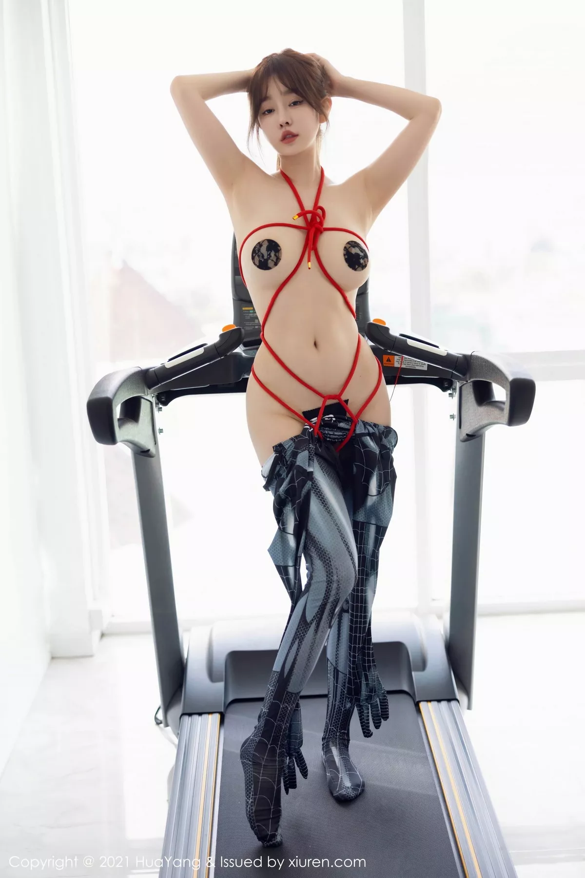 秀人集.com_[HuaYang花漾]Vol.550_女神王雨纯捆绑主题性感灰色蜘蛛侠服紧身秀完美身材诱惑写真101P