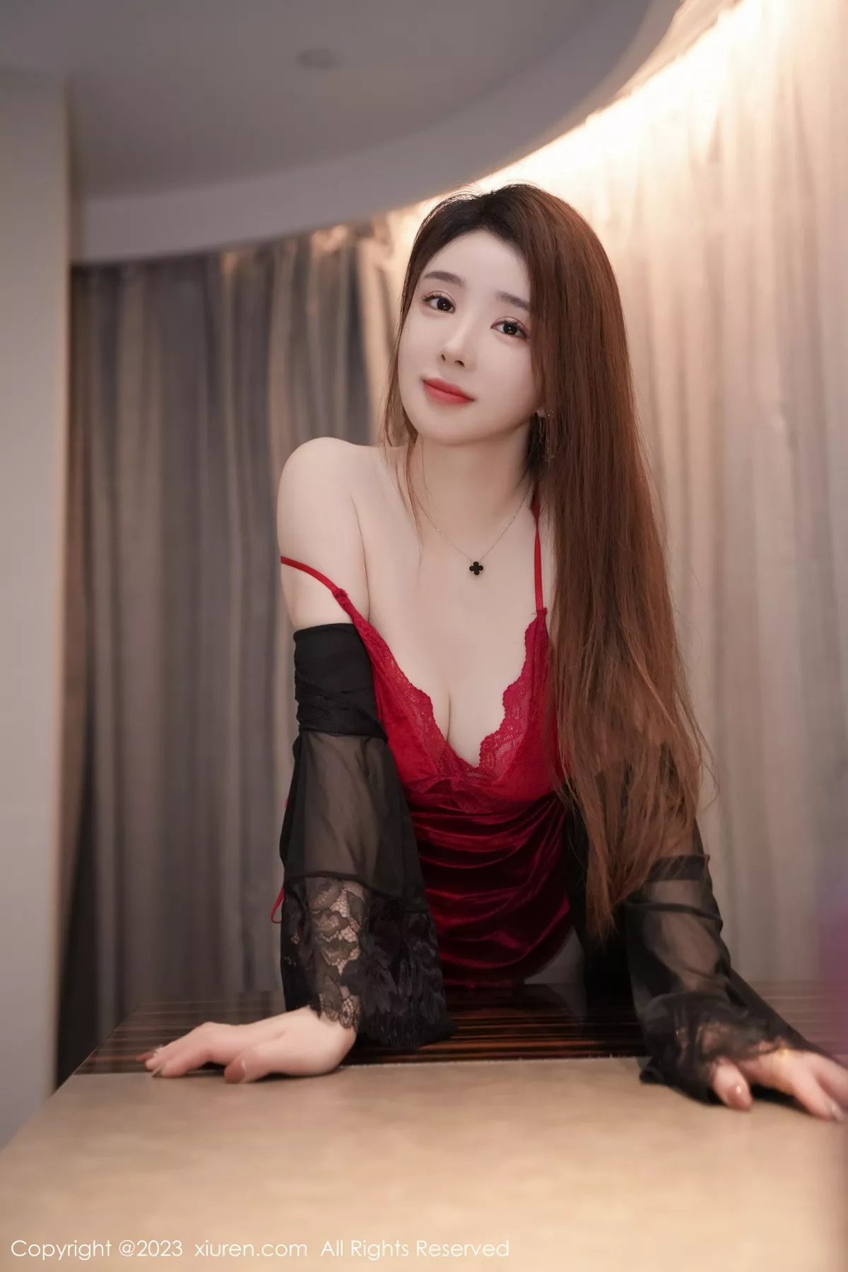 秀人集.com_[XiuRen秀人网]No.7628_模特雨儿baby性感红色吊带睡裙配黑丝吊袜秀丰腴身材诱惑写真59P