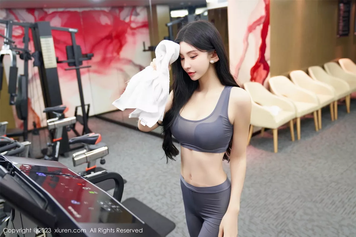 秀人集.com_[XiuRen秀人网]No.7651_女神周于希Sally酒店场景性感灰色健身服紧身秀完美身材诱惑写真91P