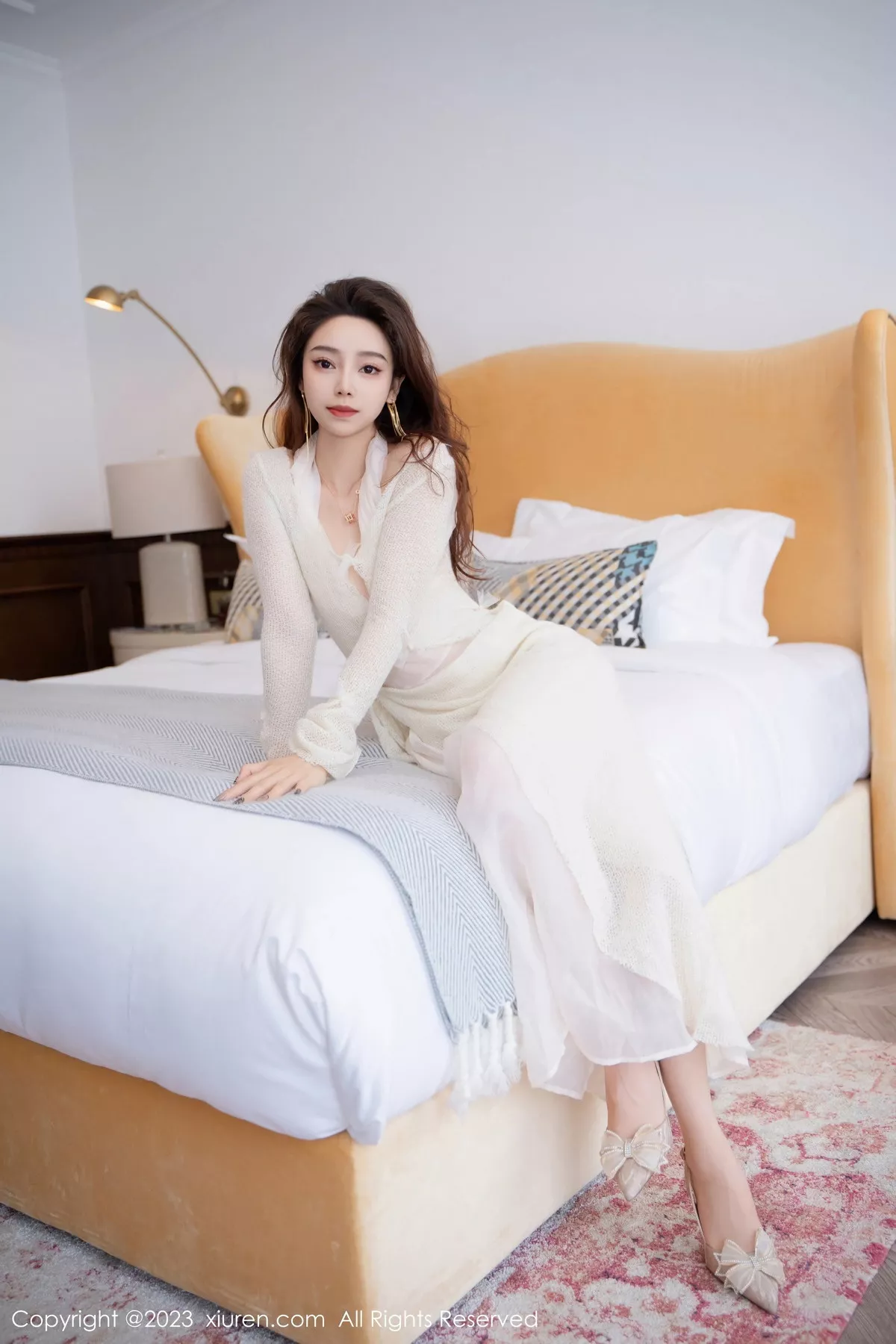 秀人集.com_[XiuRen秀人网]No.7658_模特苏曼兮性感白色薄纱长裙露白色丁字裤秀翘臀美腿诱惑写真97P