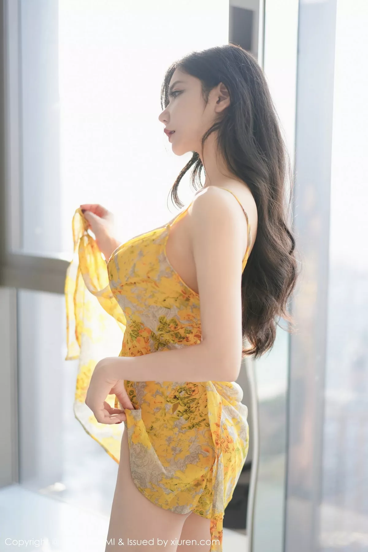 秀人集.com_[YouMi尤蜜荟]Vol.1002_模特心妍小公主性感黄色碎花裙低胸秀惹火身材露豪乳诱惑写真70P