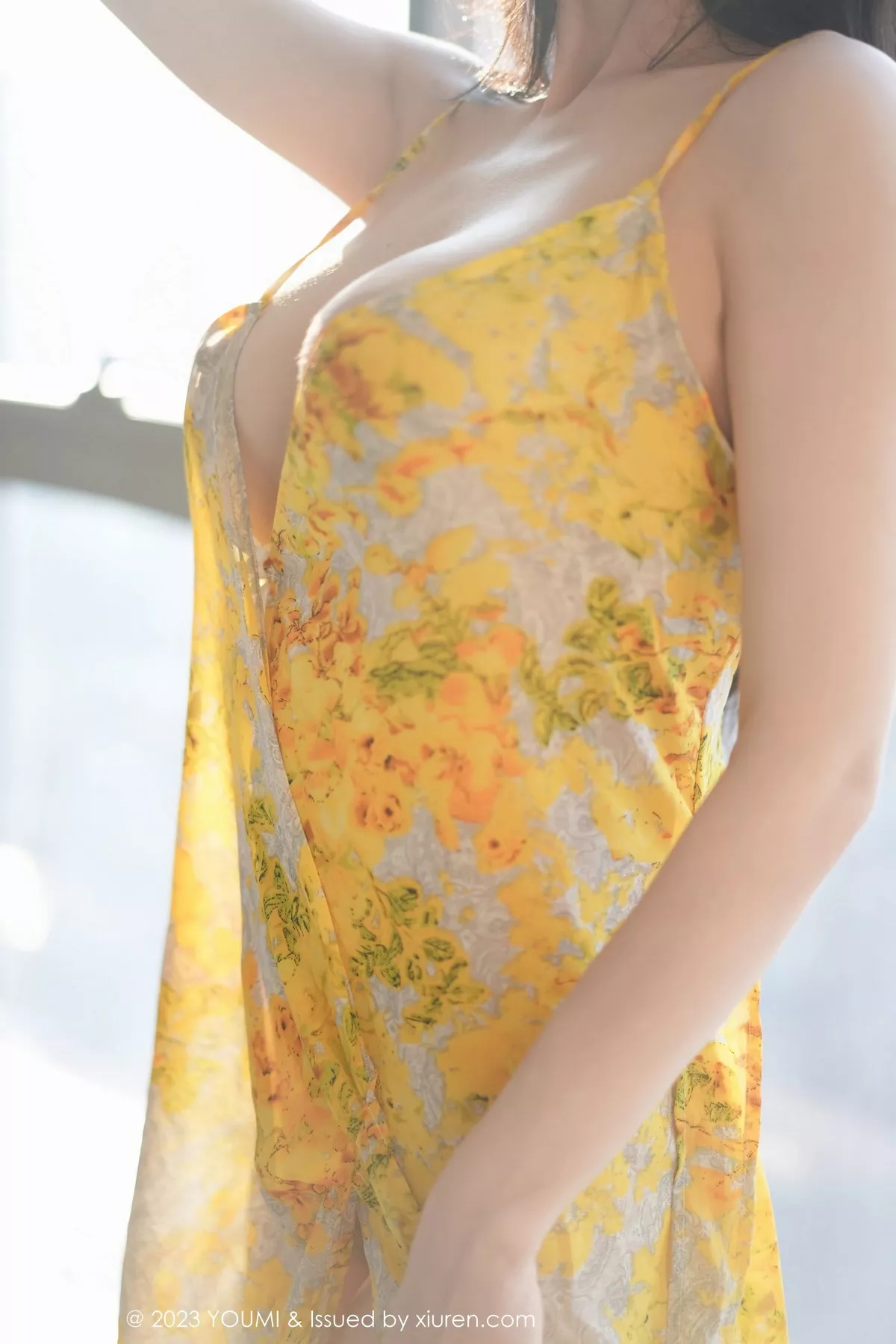 秀人集.com_[YouMi尤蜜荟]Vol.1002_模特心妍小公主性感黄色碎花裙低胸秀惹火身材露豪乳诱惑写真70P