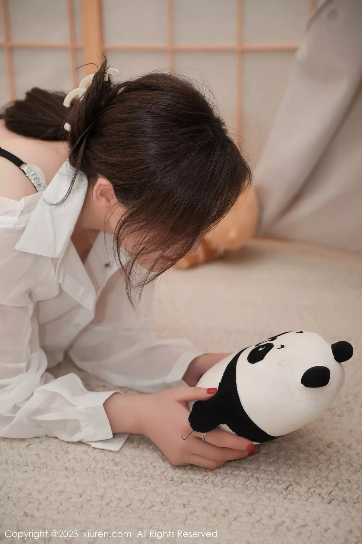 秀人集.com_[XiuRen秀人网]No.7672_女神Carol周妍希白色薄透衬衫配白丝吊袜秀丰满身材诱惑写真81P