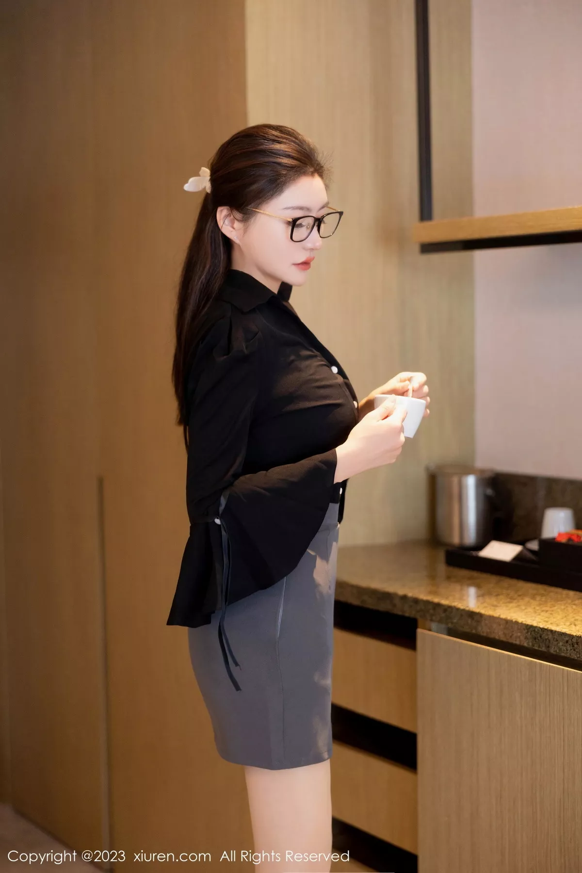 秀人集.com_[XiuRen秀人网]No.7549_模特唐宁宁私房性感白色蕾丝内衣配超薄肉丝秀丰腴身姿诱惑写真85P