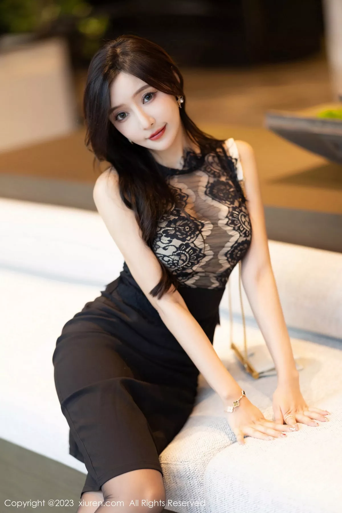 秀人集.com_[XiuRen秀人网]No.7568_女神王馨瑶yanni性感黑色蕾丝内衣配闪亮黑丝秀惹火身材诱惑写真91P