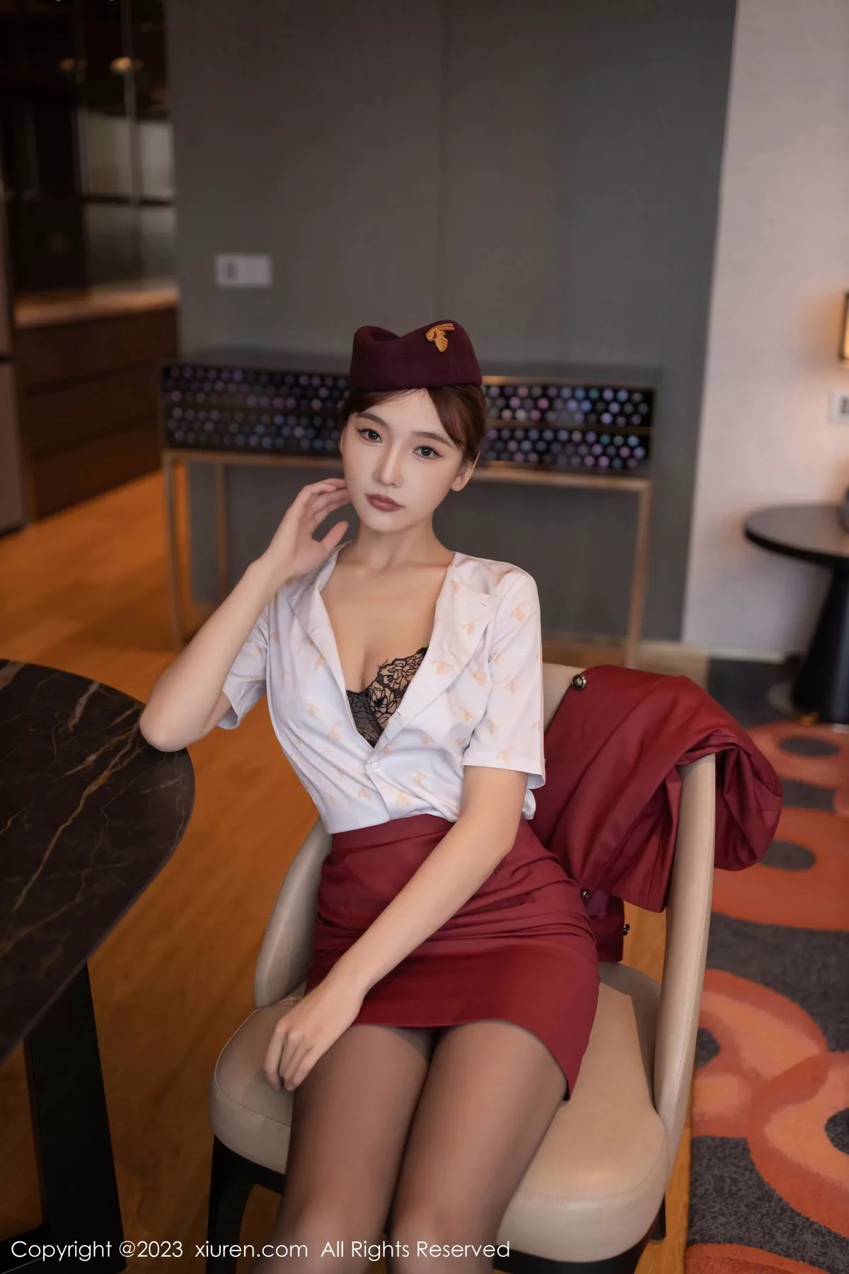 秀人集.com_[XiuRen秀人网]No.7569_模特陆萱萱脱空姐制服露性感黑色蕾丝内衣配超薄黑丝诱惑写真80P