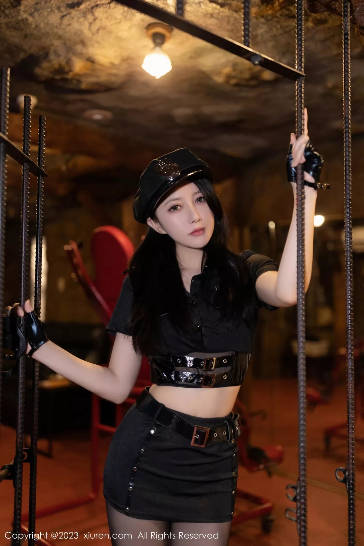 秀人集.com_[XiuRen秀人网]No.7576_模特鱼子酱Fish性感黑色服饰配超薄破烂黑丝秀曼妙身姿诱惑写真84P