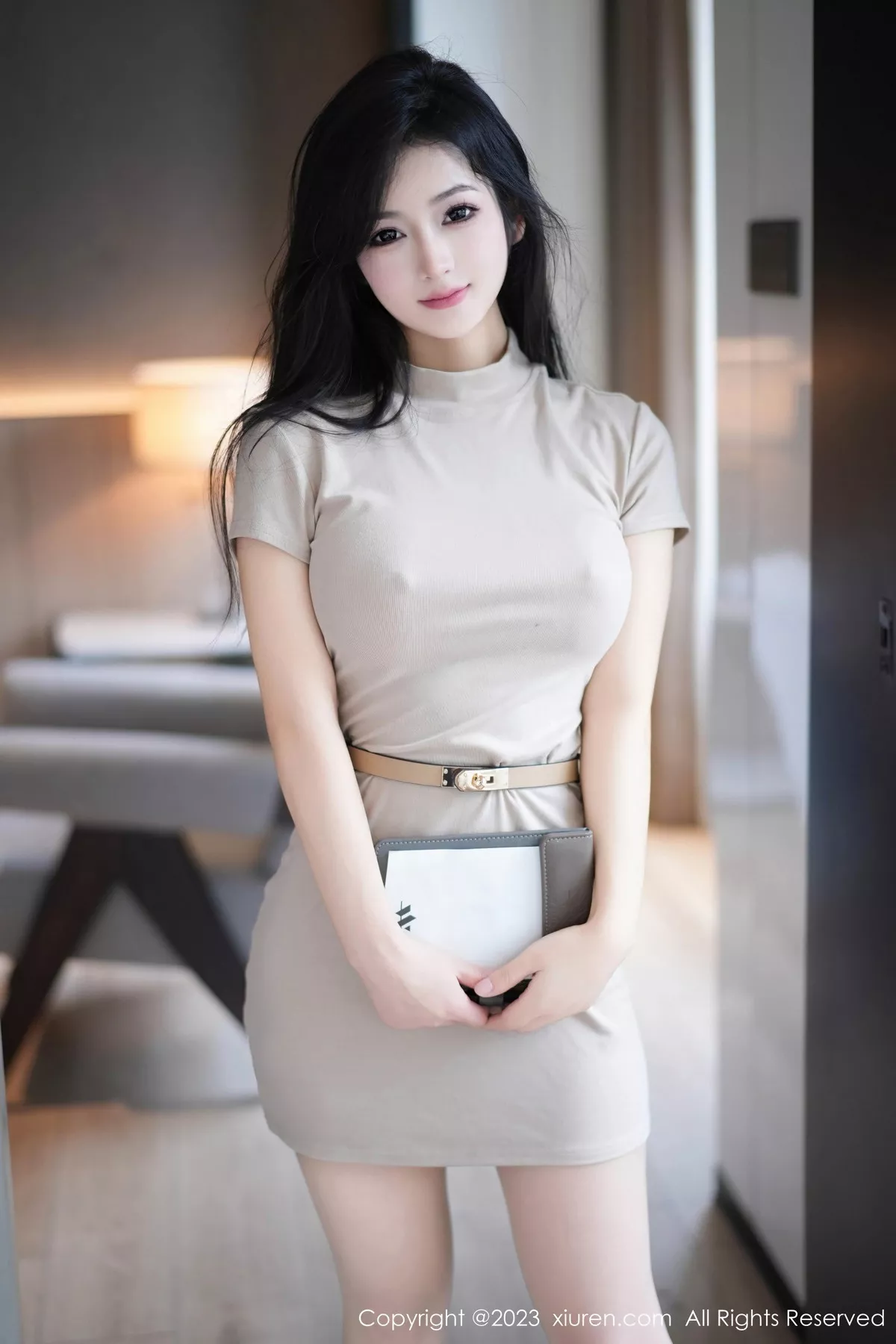 秀人集.com_[XiuRen秀人网]No.7572_模特谭小灵性感杏色连衣短裙配超薄无内肉丝秀惹火身材诱惑写真81P