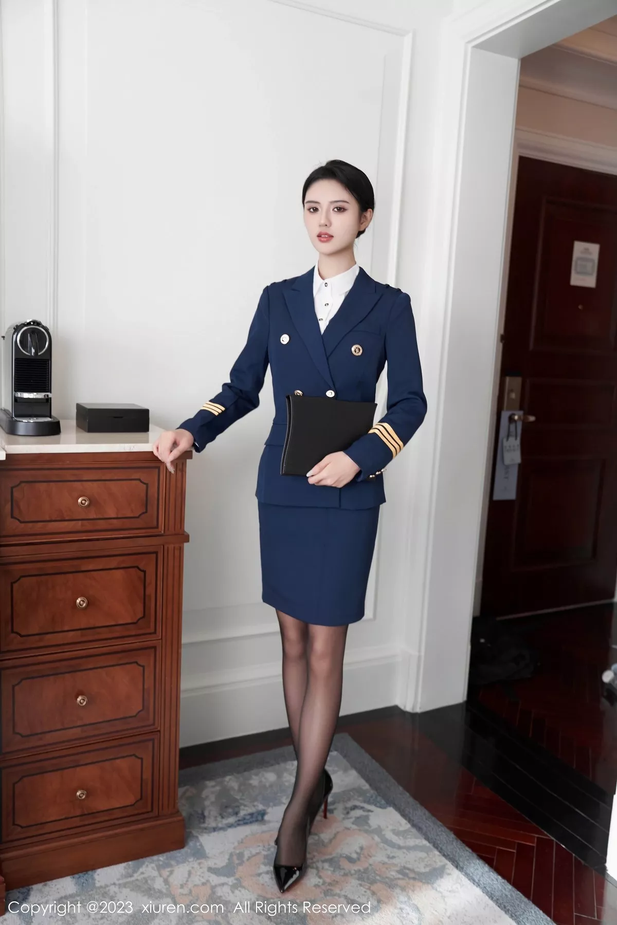 秀人集.com_[XiuRen秀人网]No.7737_模特浅浅Danny秘书角色装扮脱Ol制服露红色蕾丝内衣诱惑写真76P