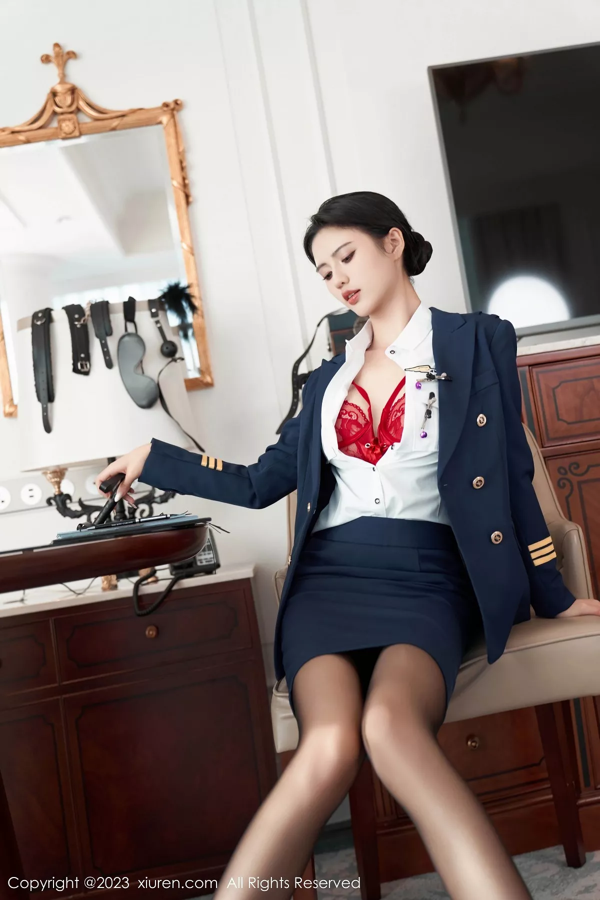 秀人集.com_[XiuRen秀人网]No.7737_模特浅浅Danny秘书角色装扮脱Ol制服露红色蕾丝内衣诱惑写真76P