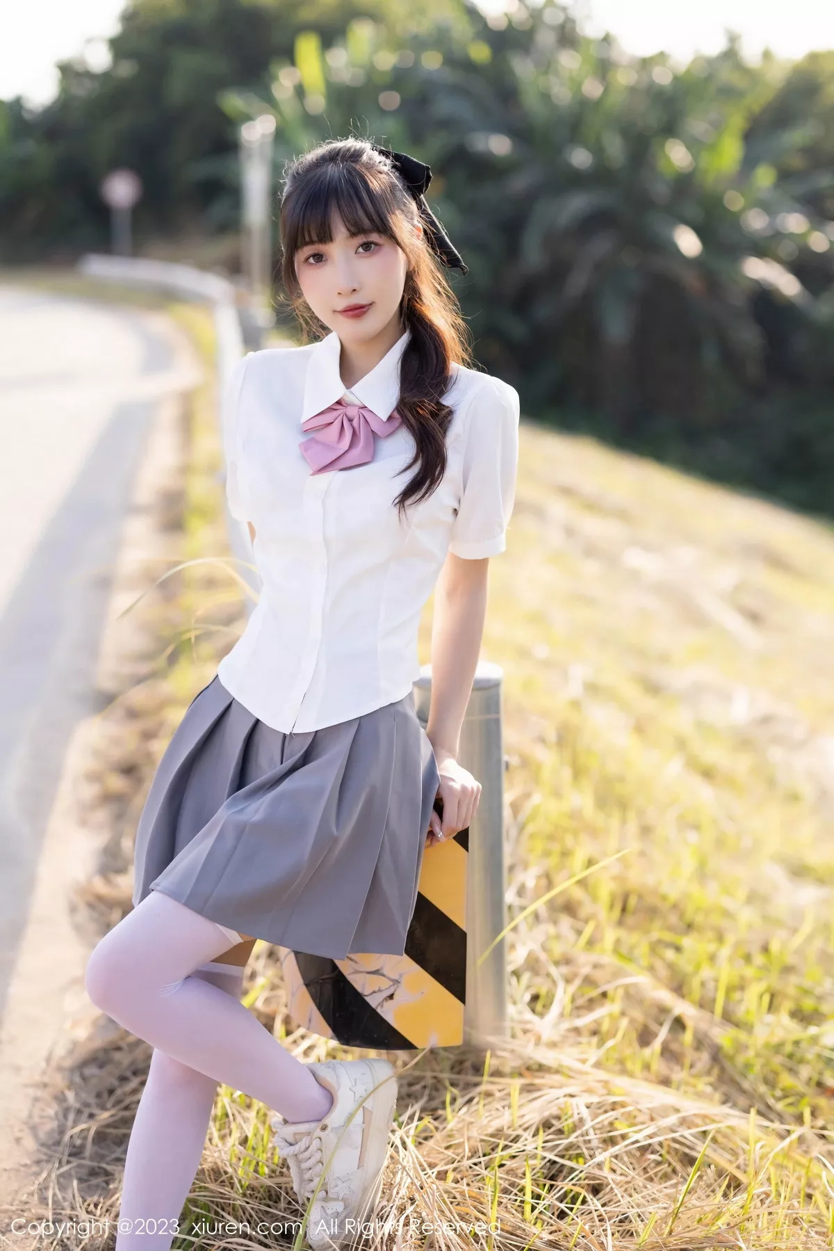 秀人集.com_[XiuRen秀人网]No.7771_模特林星阑性感白T配灰短裙露白色蕾丝内衣秀曼妙身姿诱惑写真83P