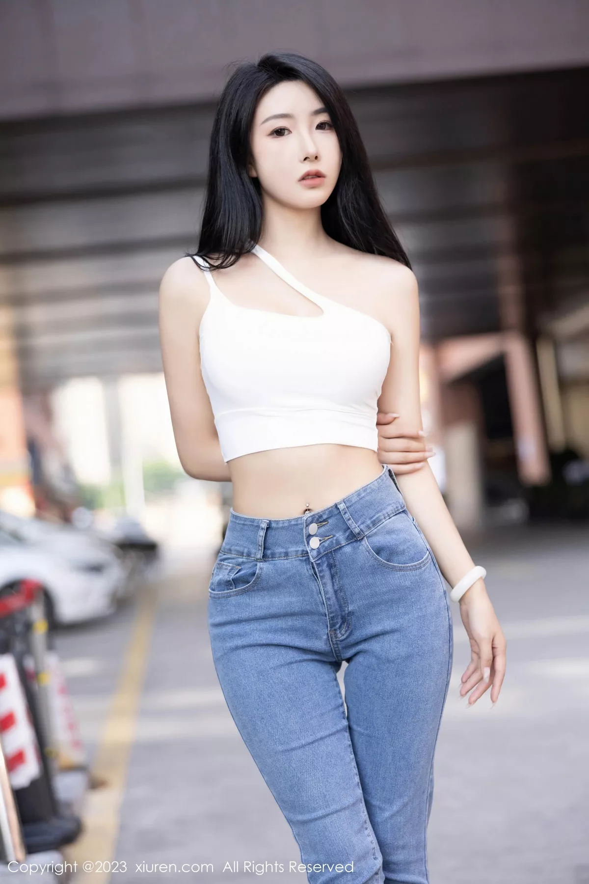 秀人集.com_[XiuRen秀人网]No.7781_女神苏苏阿性感白色上衣配简约牛仔裤秀曼妙绝美身姿诱惑写真95P