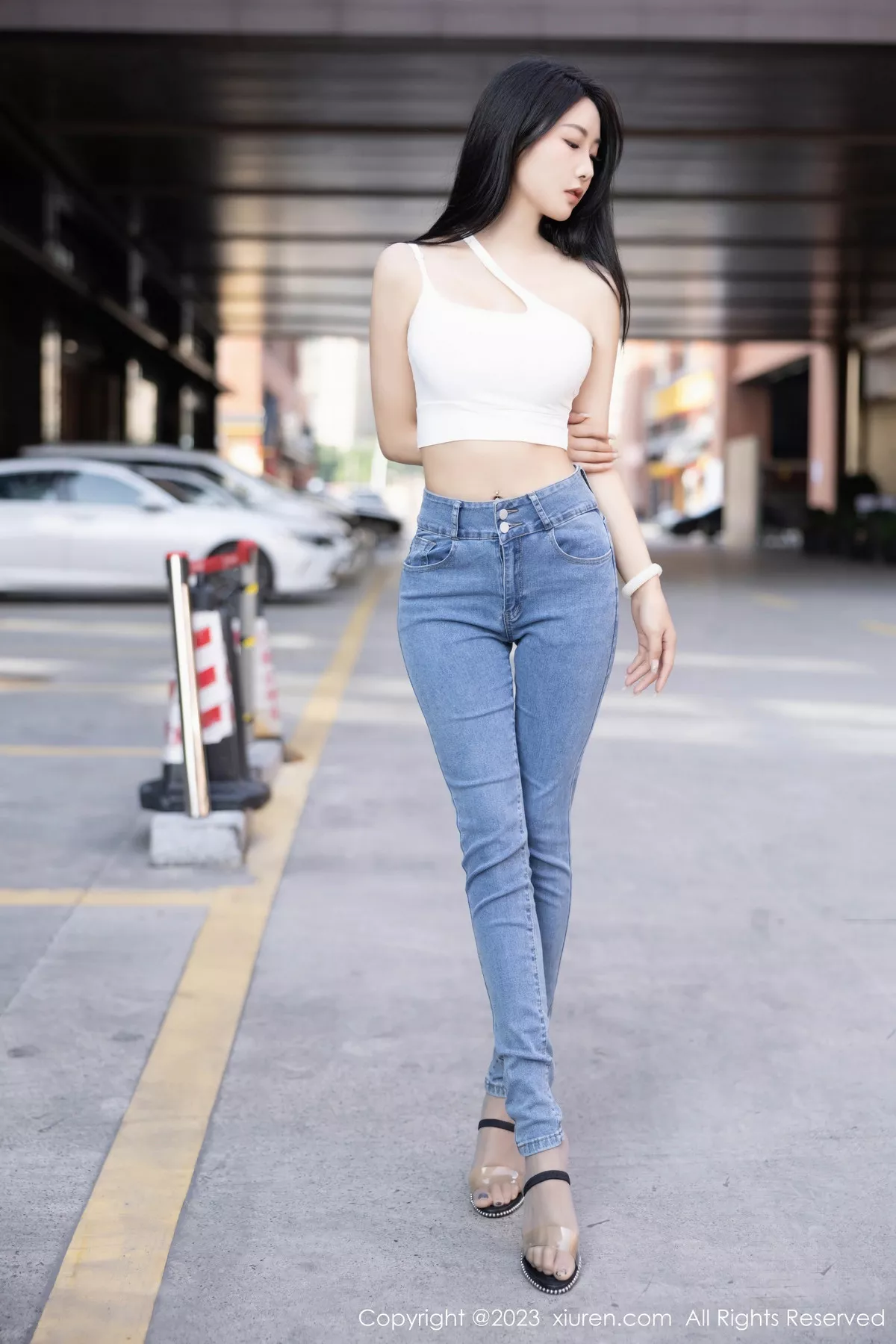 秀人集.com_[XiuRen秀人网]No.7781_女神苏苏阿性感白色上衣配简约牛仔裤秀曼妙绝美身姿诱惑写真95P