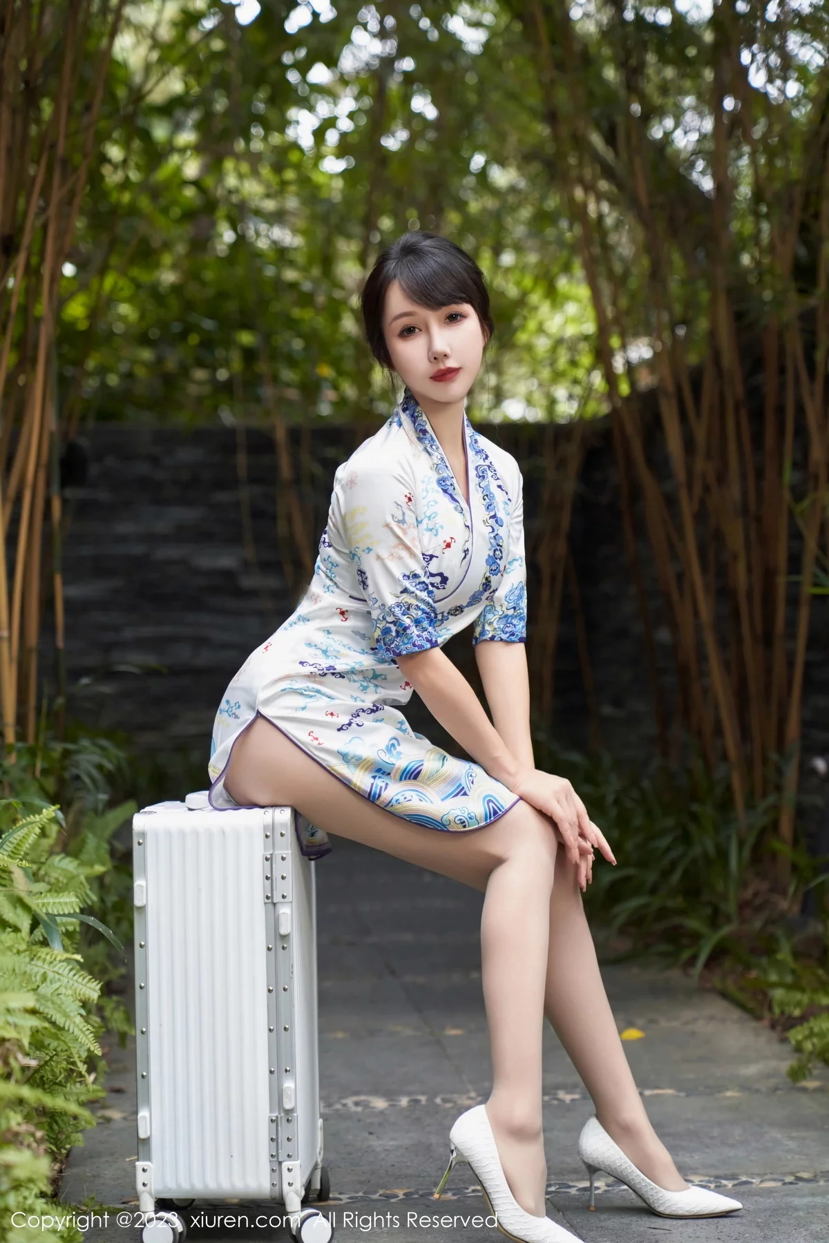 秀人集.com_[XiuRen秀人网]No.7804_模特波巧酱空乘女友主题脱性感旗袍露白色情趣内衣惹火诱惑写真71P