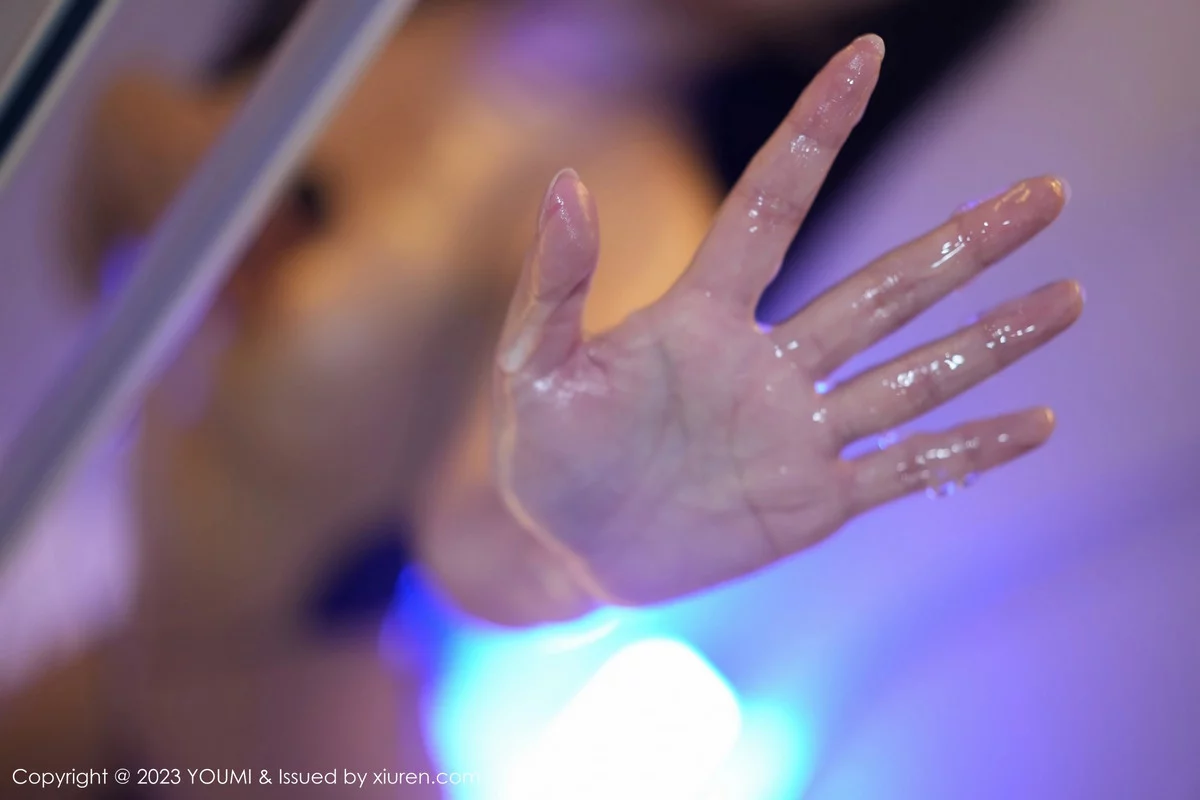 秀人集.com_[YouMi尤蜜荟]Vol.1015_模特谭小灵私房性感黑色比基尼服饰秀油亮肌肤完美诱惑写真90P