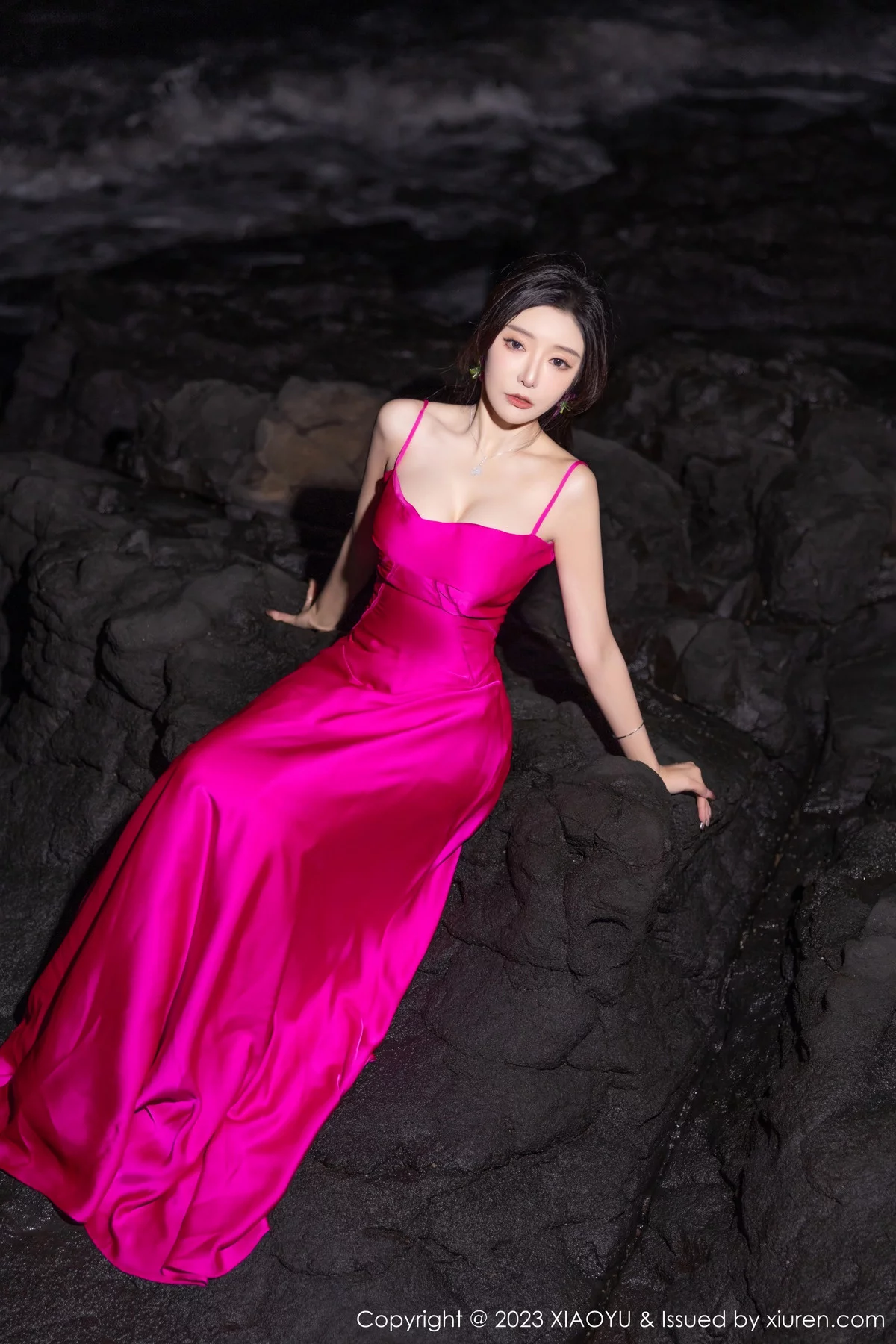 秀人集.com_[XiaoYu画语界]Vol.1174_女神王馨瑶yanni红色吊带连衣长裙+黑色蕾丝情趣服迷人诱惑写真84P