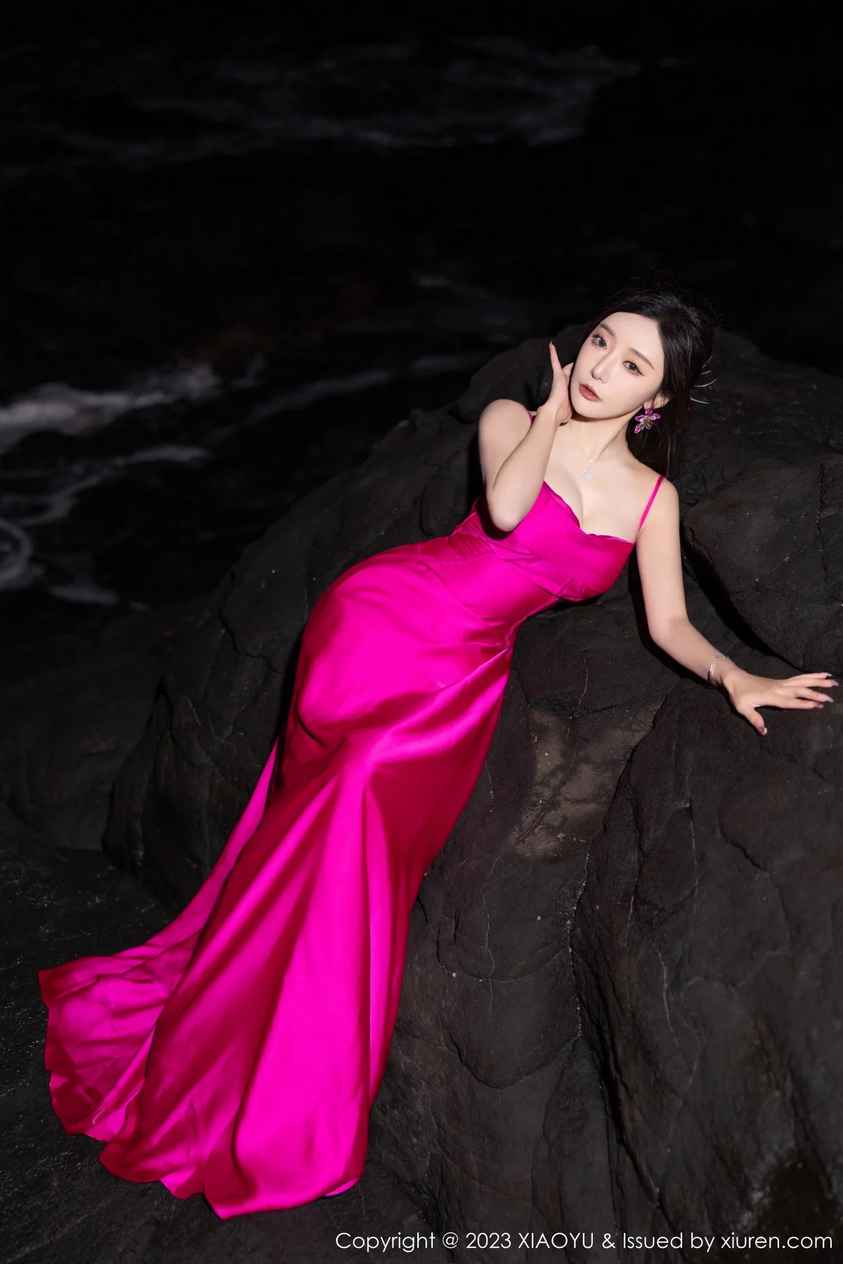 秀人集.com_[XiaoYu画语界]Vol.1174_女神王馨瑶yanni红色吊带连衣长裙+黑色蕾丝情趣服迷人诱惑写真84P