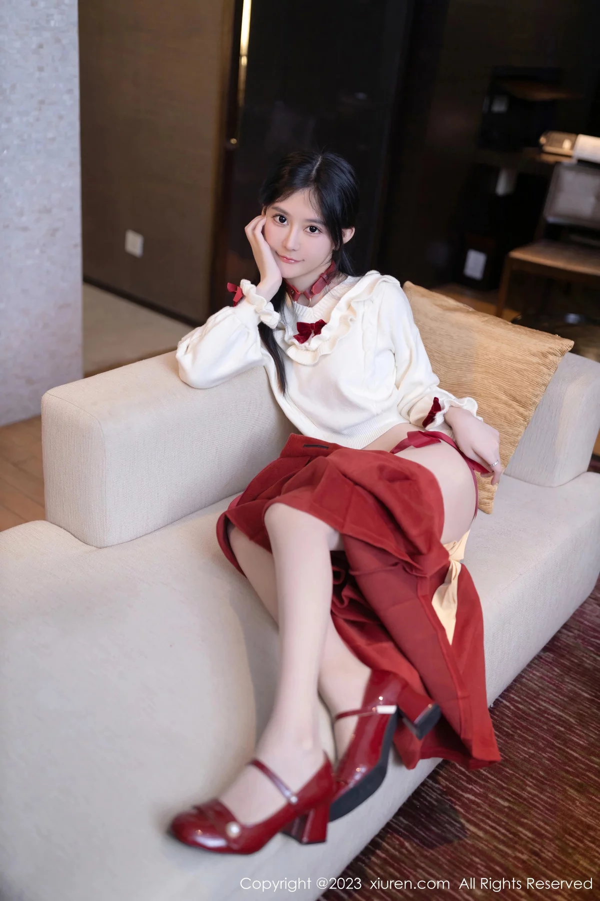 秀人集.com_[XiuRen秀人网]No.7890_模特幼幼红色裙子露性感红色情趣饰品秀火辣身材极致诱惑写真80P