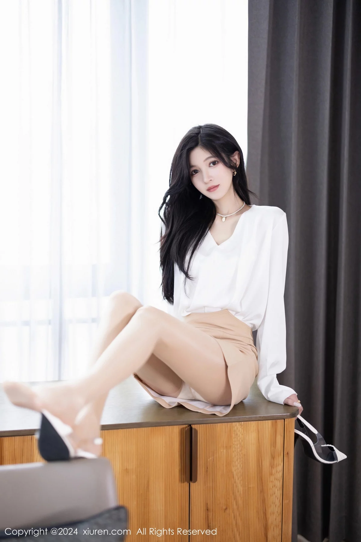 秀人集.com_[XiuRen秀人网]No.7906_模特程程程白上衣配杏色短裙露性感白色内衣秀苗条身材迷人写真82P