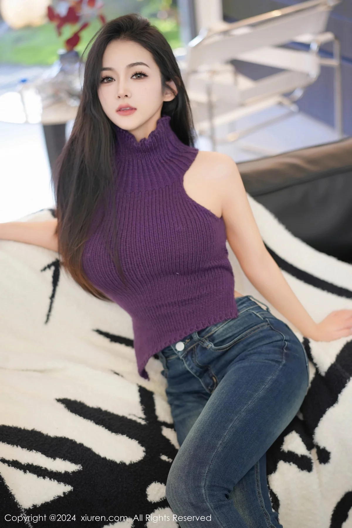 秀人集.com_[XiuRen秀人网]No.7918_模特谭小灵性感紫色上衣配牛仔裤露超薄肉丝秀丰腴身姿诱惑写真75P