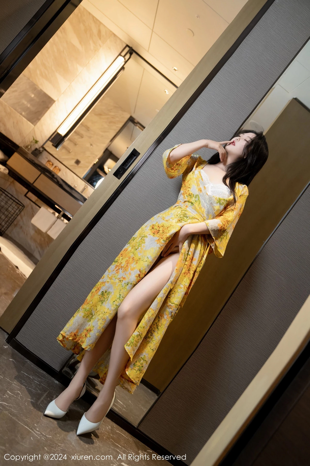 秀人集.com_[XiuRen秀人网]No.7981_模特利世情节拍摄性感黄色连衣裙露白色蕾丝内衣完美诱惑写真99P