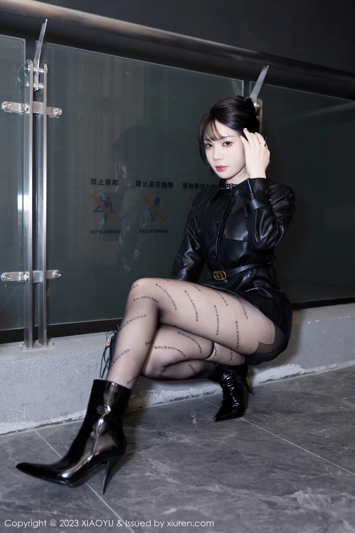 秀人集.com_[XiaoYu画语界]Vol.1172_女神徐莉芝Booty性感黑色薄纱情趣服饰配黑网格袜极致魅惑写真84P