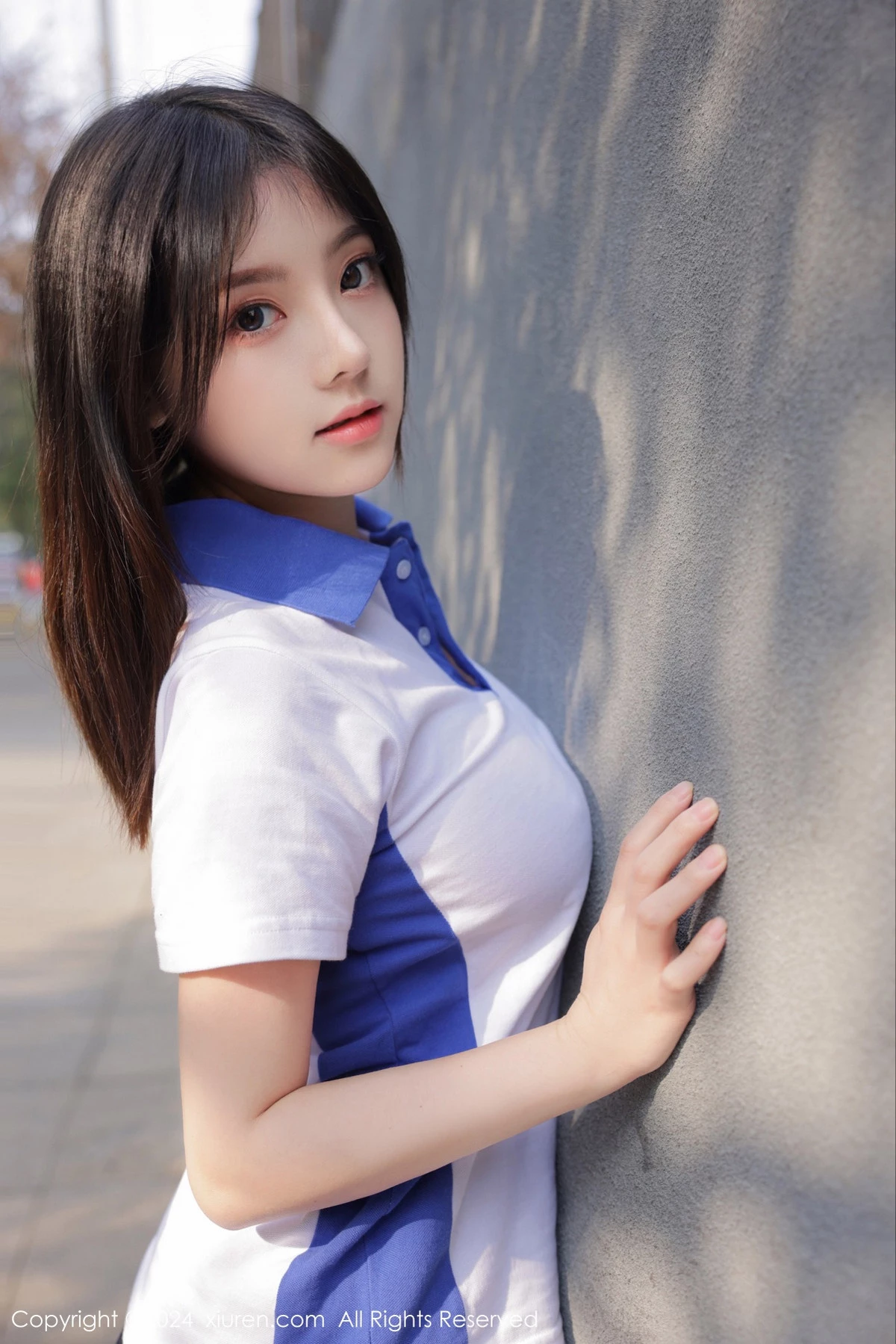 秀人集.com_[XiuRen秀人网]No.7994_模特豆瓣酱公交车场景学妹制服露开档黑丝秀丰腴身材诱惑写真84P