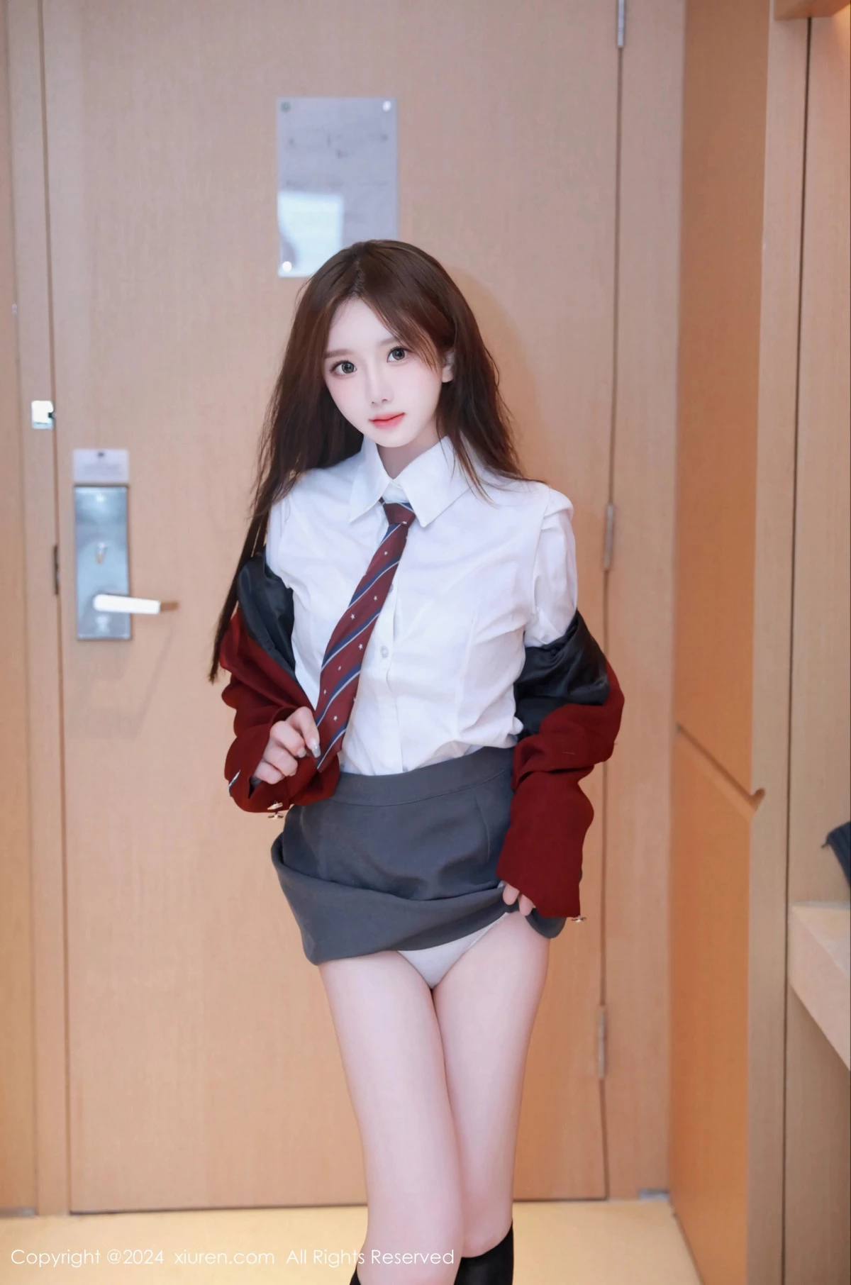 秀人集.com_[XiuRen秀人网]No.8044_模特小薯条nienie性感红色制服露黑色线式情趣内衣惹火诱惑写真74P