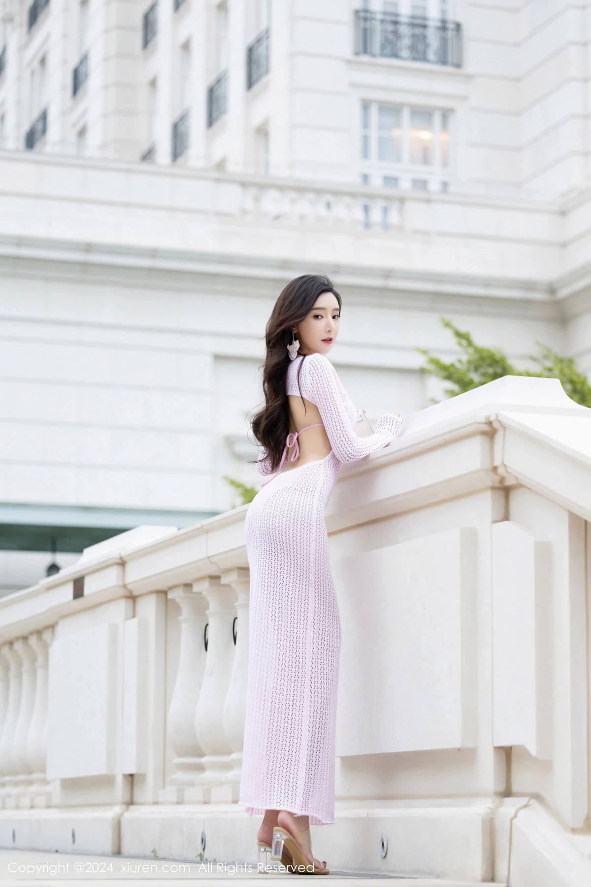 秀人集.com_[XiuRen秀人网]No.8055_女神王馨瑶yanni黑色轻透情趣服+粉色比基尼秀完美身材诱惑写真81P