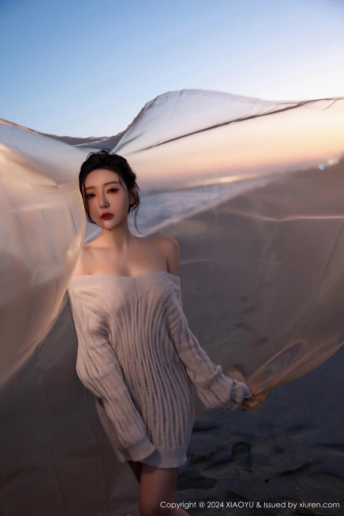 秀人集.com_[XiaoYu画语界]Vol.1200_女神王馨瑶yanni性感黑色情趣内衣配黑丝袜秀完美身材诱惑写真90P