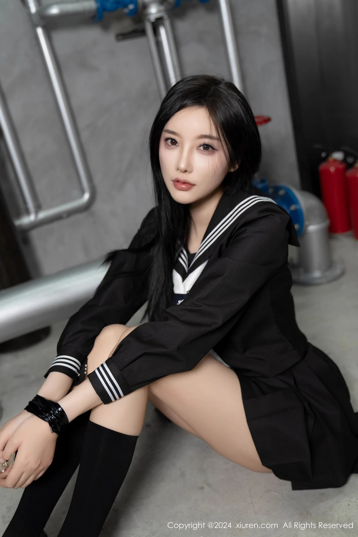 秀人集.com_[XiuRen秀人网]No.8080_女神杨晨晨Yome性感黑色制服露黄色内衣秀丰腴身材完美诱惑写真90P